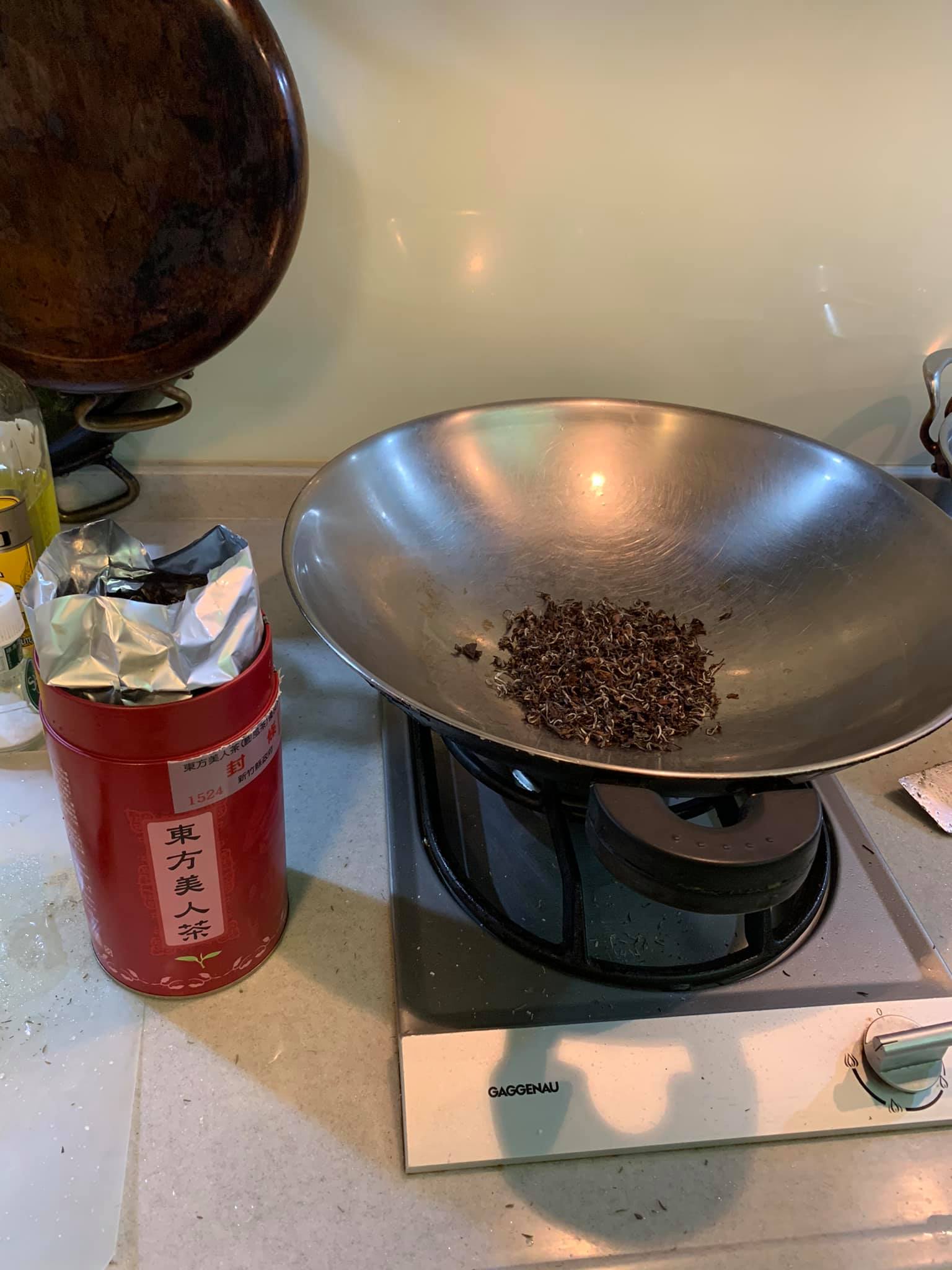準備燻料，疫情間用家裡現成的材料就好。