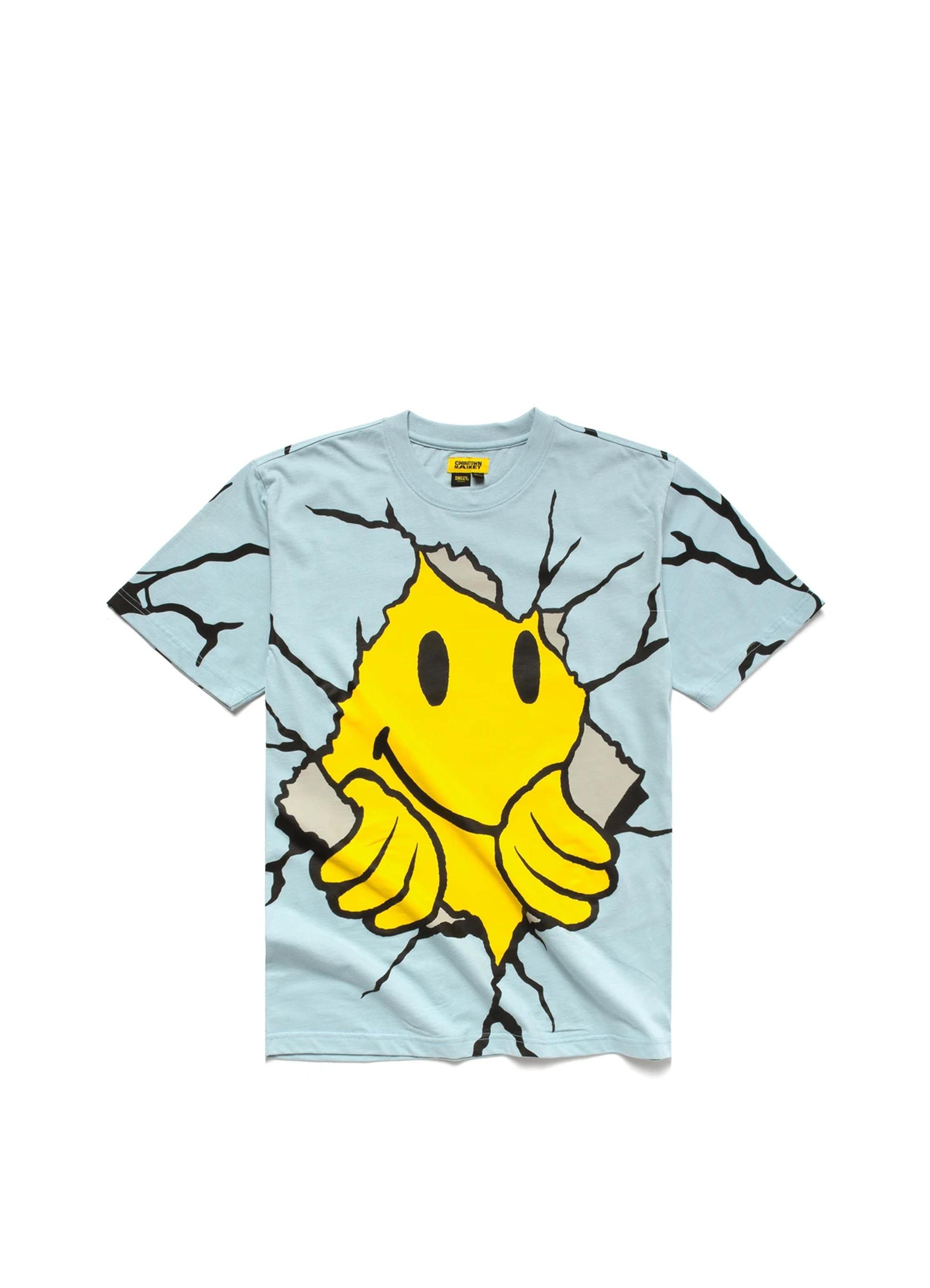 Chinatown使用標誌性的笑臉圖案，令人會心一笑 笑臉T-shirt NT$ 2,580 Chinatown。（團團提供）