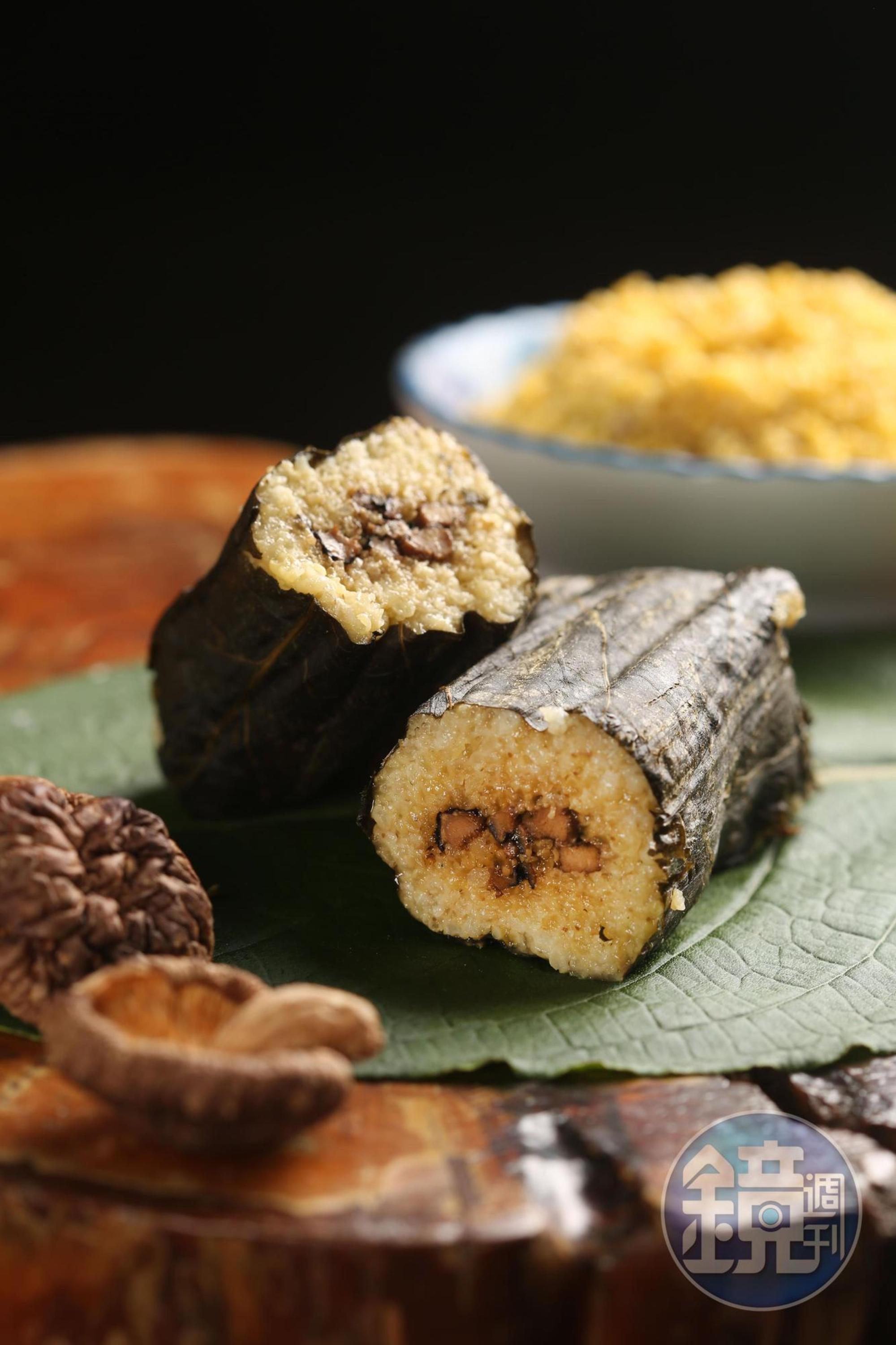 「素食小米素吉拿夫」餡料有香菇、素肉、豆皮與菜脯，素食者也有好口福。（60元／顆）