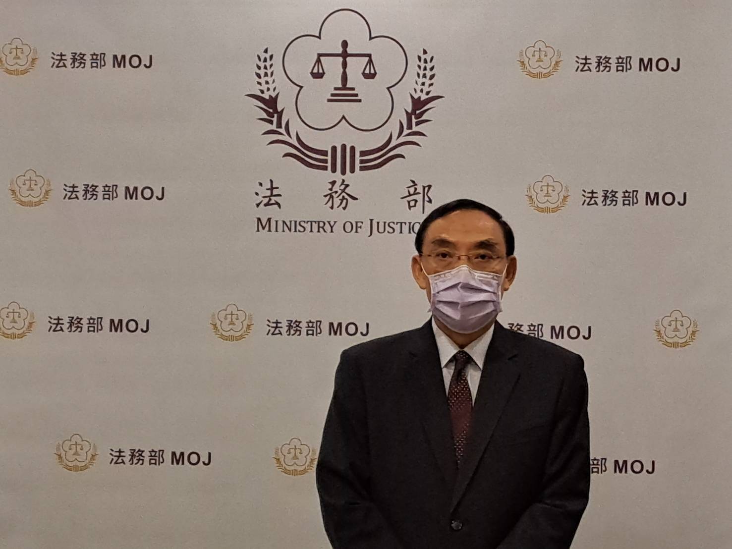 對於醫院暴力事件頻傳，法務部長蔡清祥除深表痛心，他更嚴厲譴責醫療暴力的行為，要求各地檢署嚴查速辦。（法務部提供）