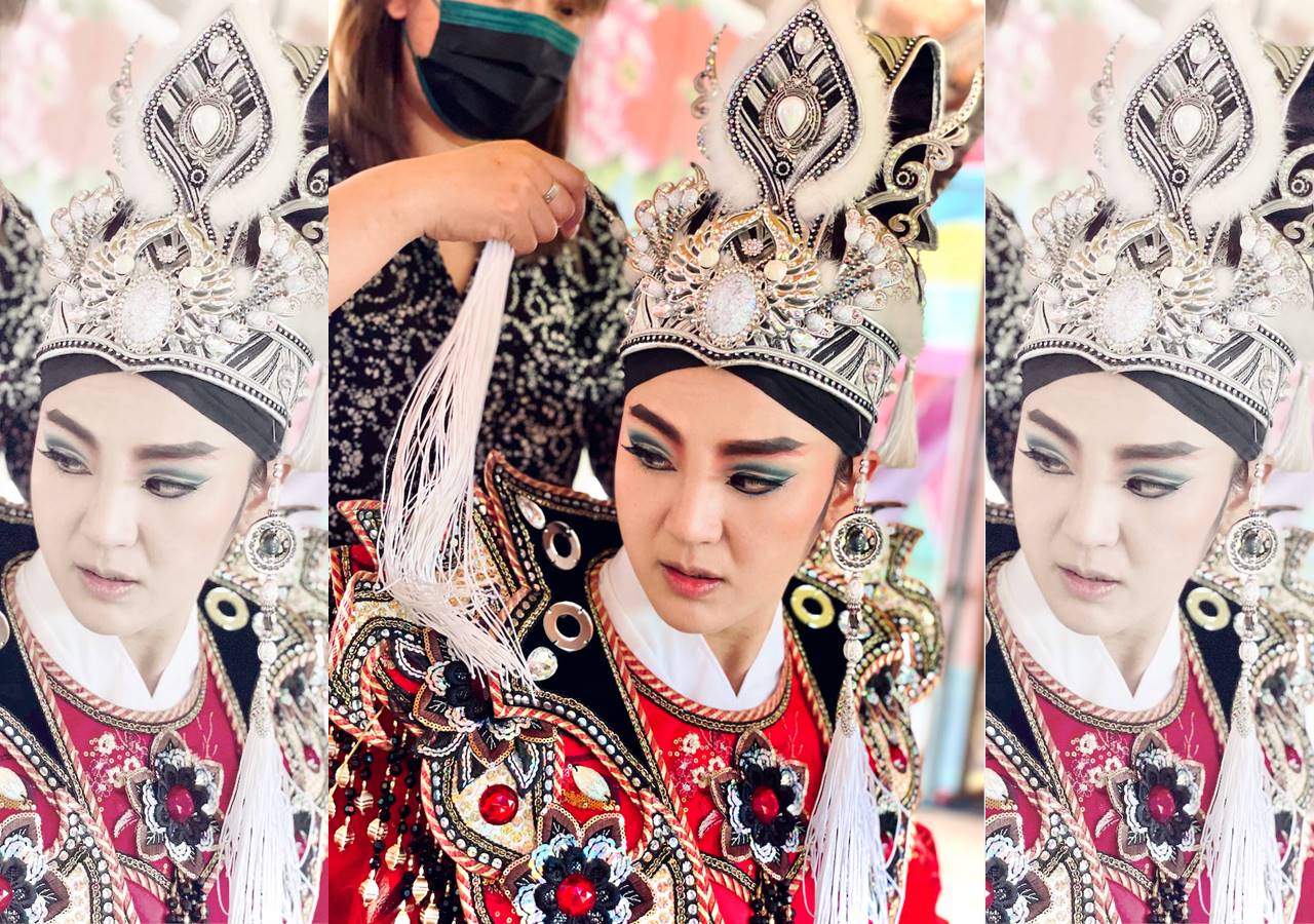 洪小鈴小生扮相頗為俊美。（幸星娛樂提供）