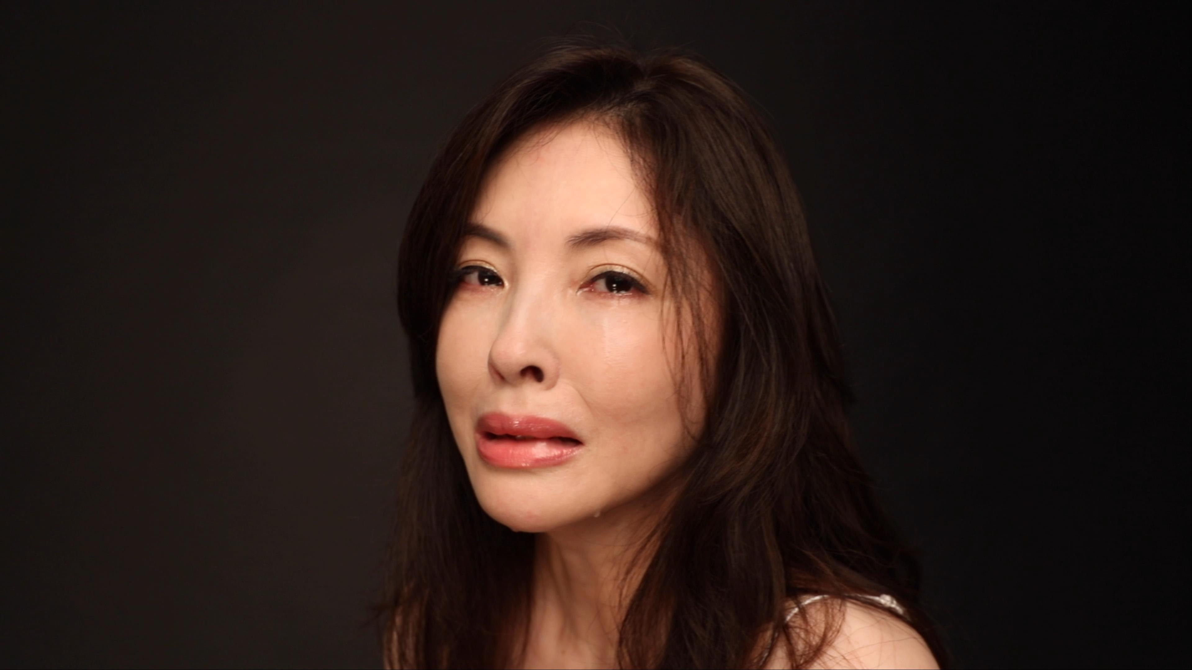 何如芸回顧16年的婚姻生活，也曾怨過。（許常德提供）