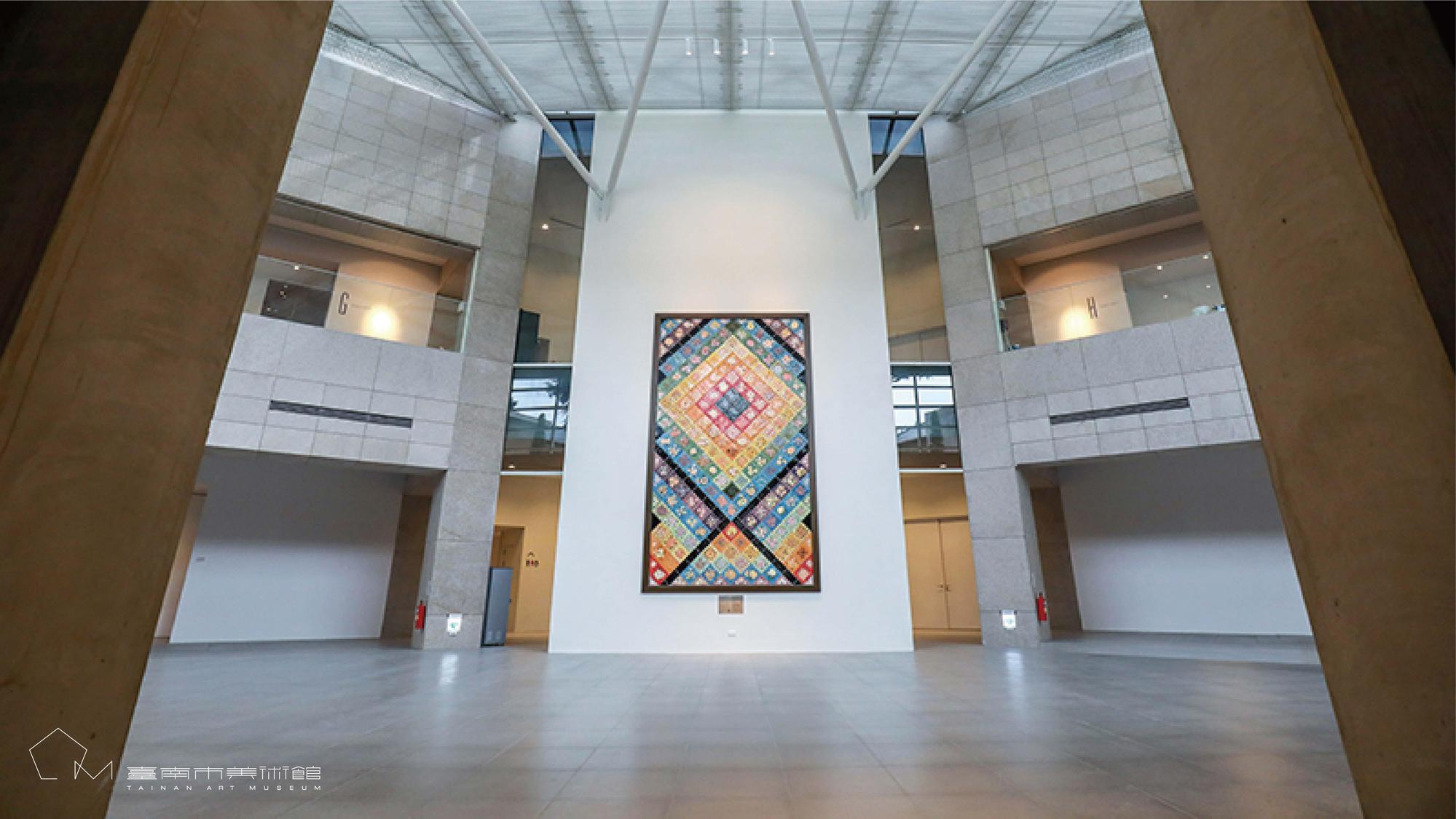 南美館1館中央廊道是林志玲婚禮辦喜酒的地方,這次也在南美館提供的官方美圖中出現。(臺南市美術館提供)