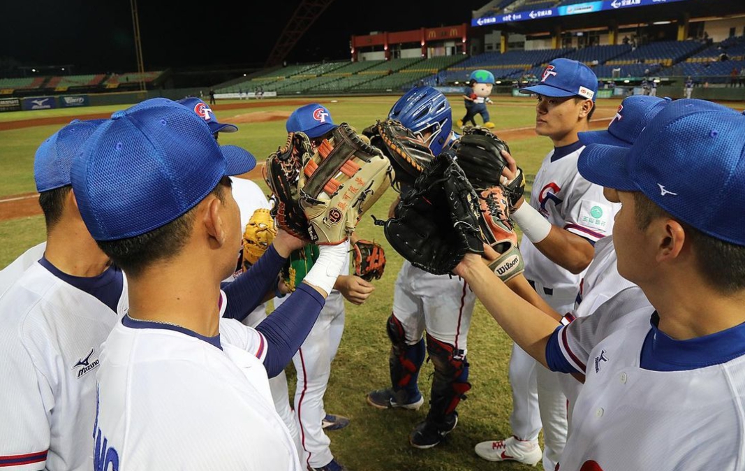 棒協原訂接手組成中華隊參加5搶1資格賽，無奈找不到集訓場地，只好宣布放棄。（中華隊示意圖，翻攝自中華棒協Instagram）