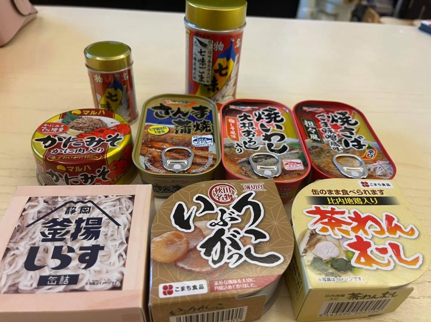 納豆甚至備好許多日本罐頭,可以來個試吃筆記。(翻攝自納豆粉絲頁)