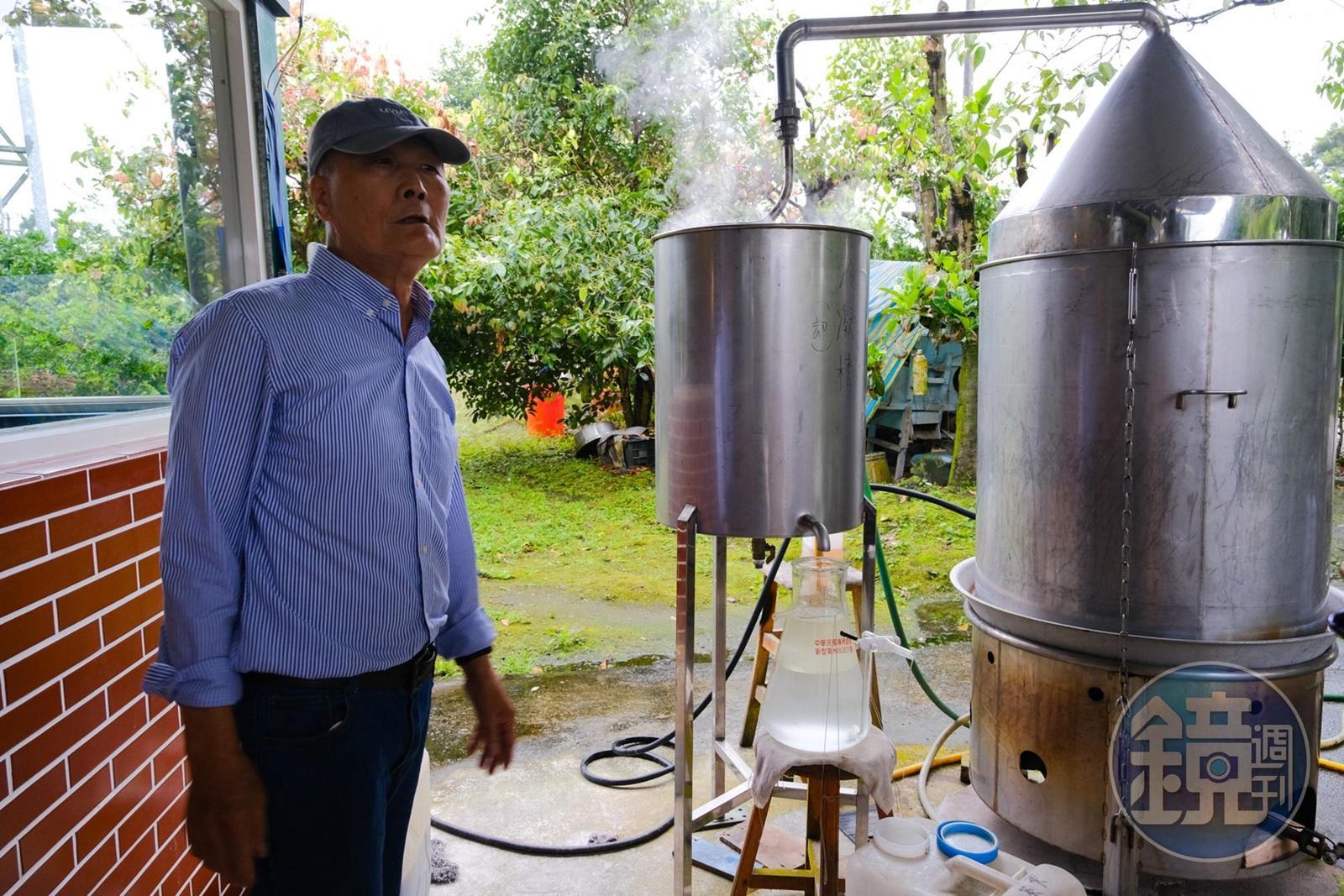 由中油退休的一代老闆，也擅長製作精油。