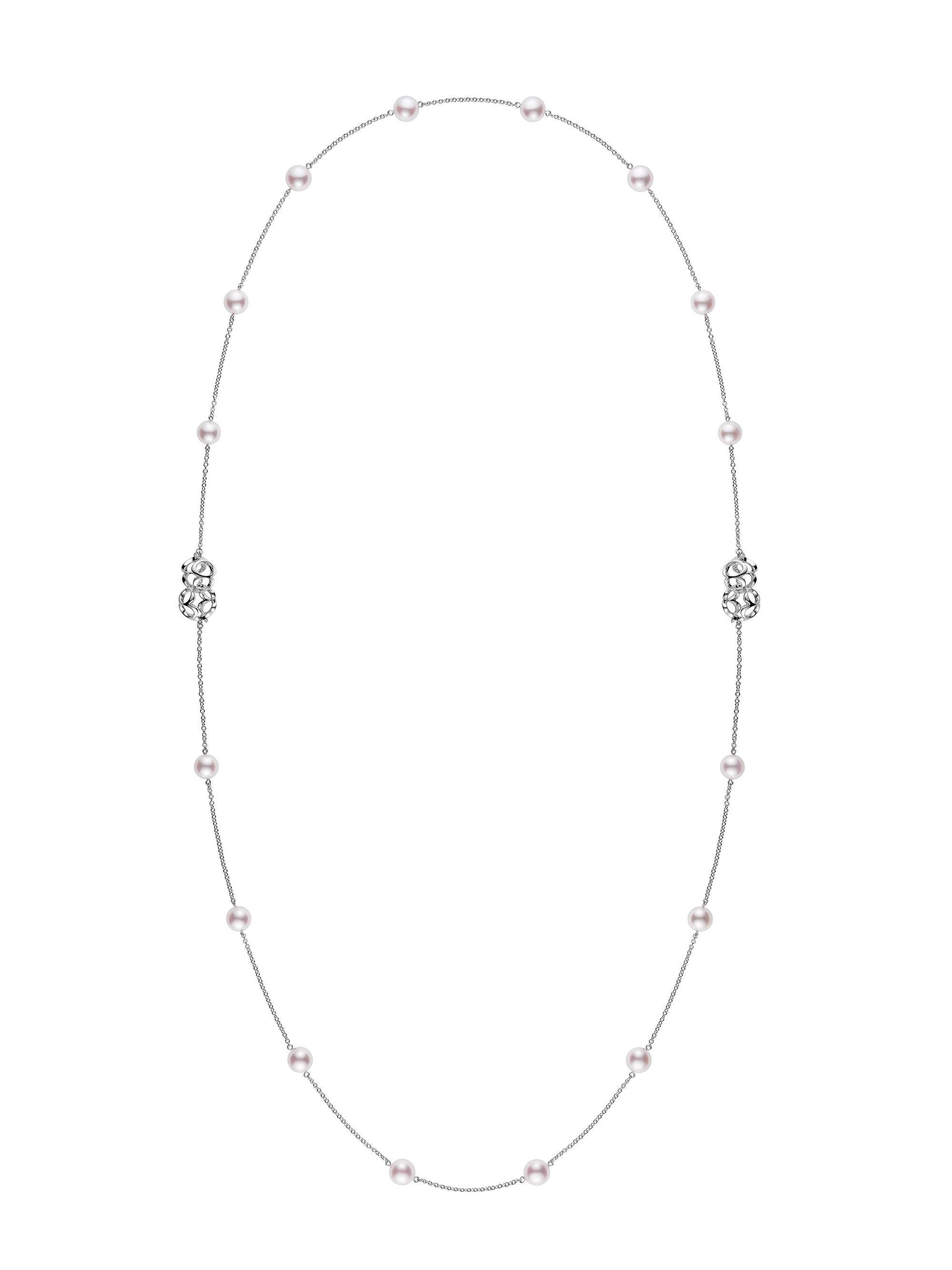 Double Eight系列珍珠鏈結項鍊 18K白金，日本Akoya珍珠（珍珠尺寸約8.00mm-8.99mm）。 NT$183,000 Mikimoto 。（Mikimoto提供）