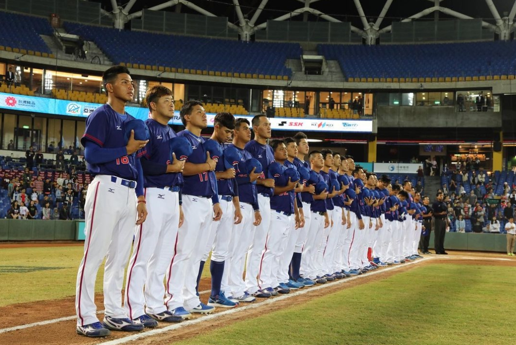 棒協因疫情找不到場地集訓，宣布中華隊放棄爭取東奧5搶1資格。圖為中華隊參加亞錦賽。（翻攝自棒協Instagram）
