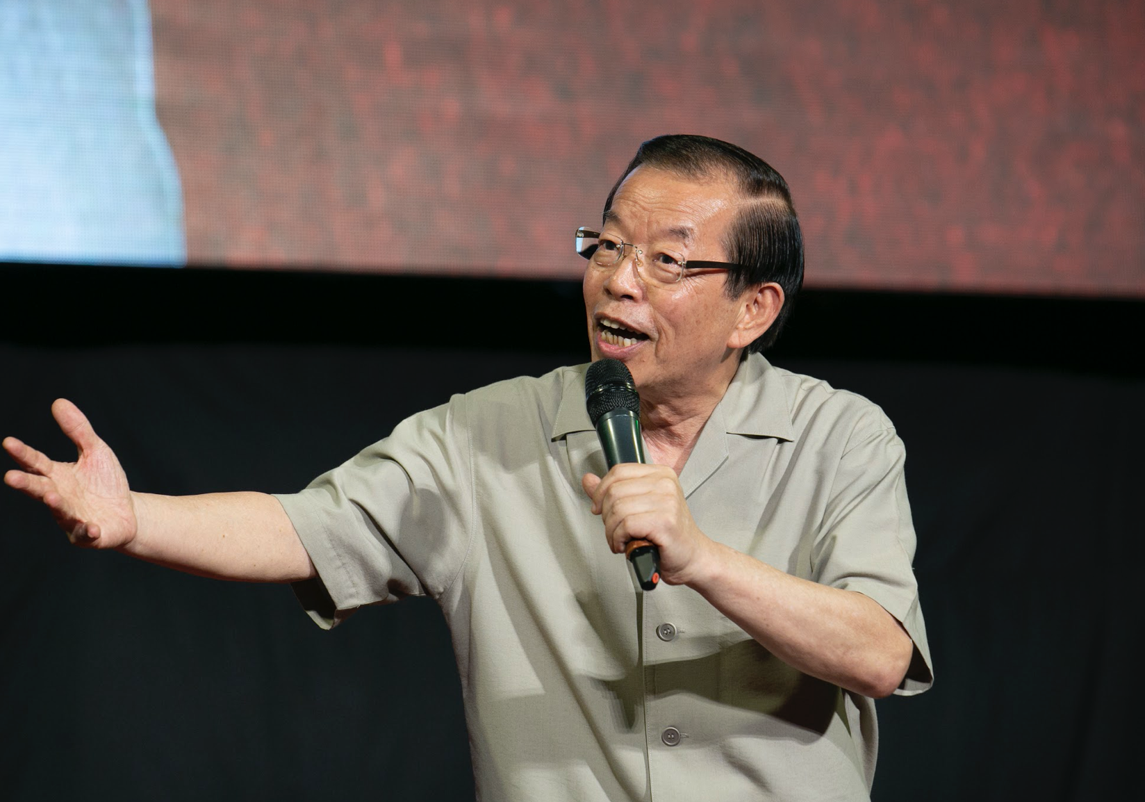 由日本政府提供的AZ疫苗預計今將抵台，我國駐日代表謝長廷在臉書表示，因為在疫苗還沒上飛機前，都還可能有變卦，所以不得不保密到底。（資料照）