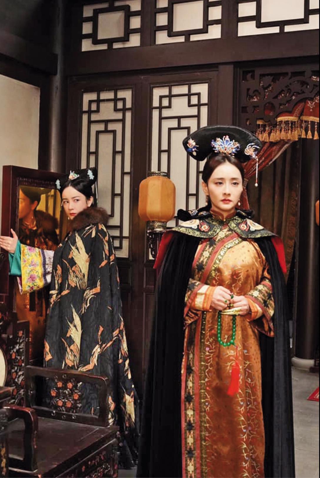 在《我就是演員3》的古裝扮相,儼然讓觀眾再次重溫陳德容(右)最膾炙人口的演出。(翻攝自陳德容臉書)