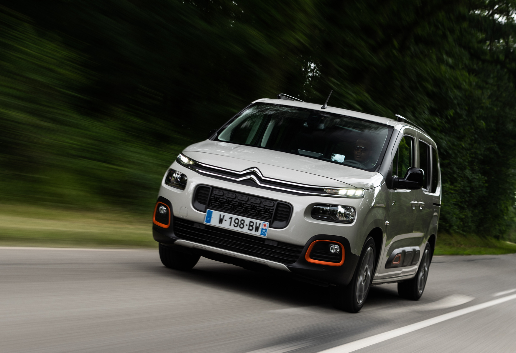 【2021最新三排座車款選購指南-08】法式實用浪漫！Citroën Berlingo