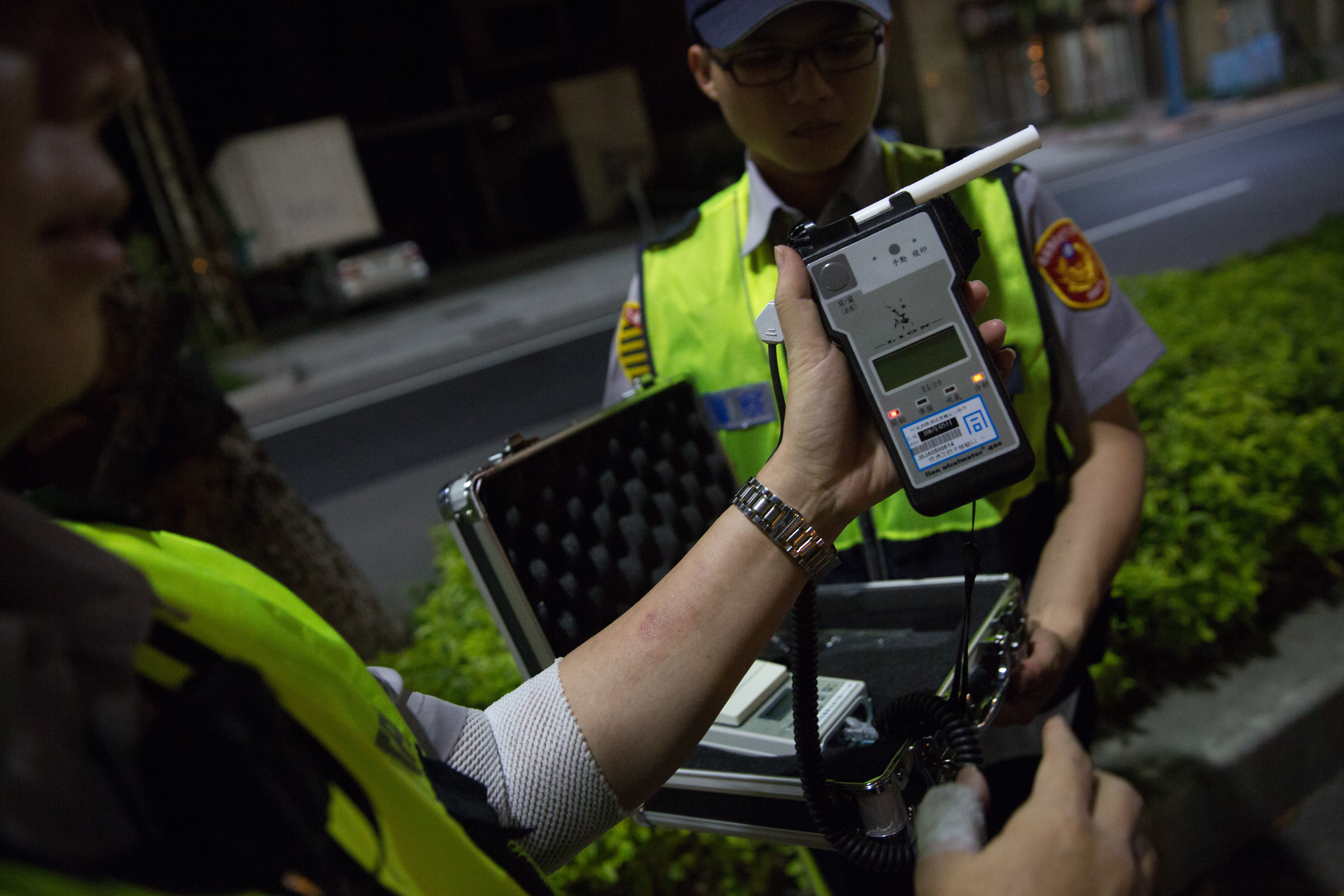 新北女子酒駕後在酒測表偽簽「蔡英文」名字。（示意圖，本刊資料照）