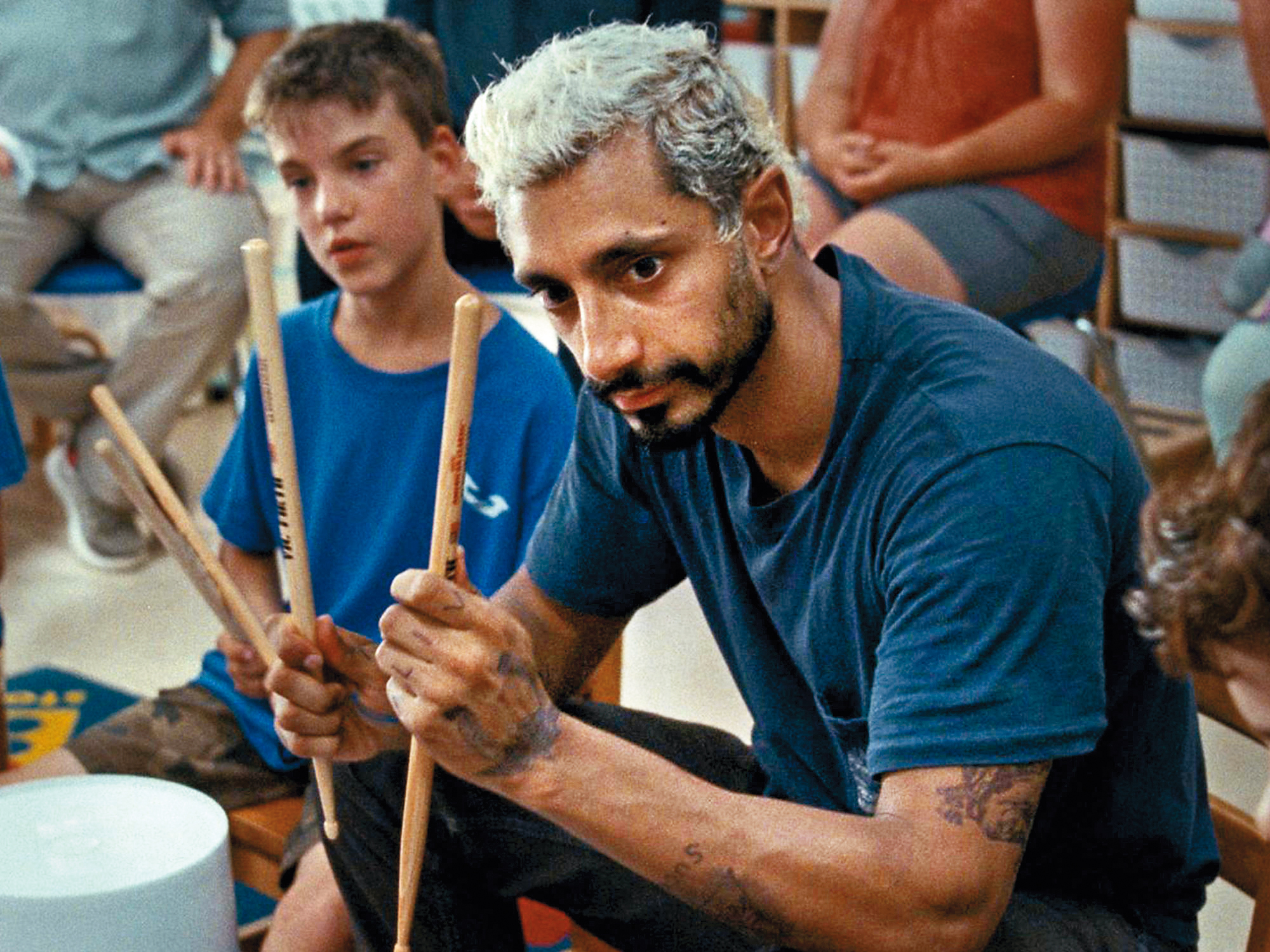 野性狂放的鼓手喪失聽力後住進失聰者社區，社區人們與鼓手互相往新的視野摸索。（翻攝自imdb.com）