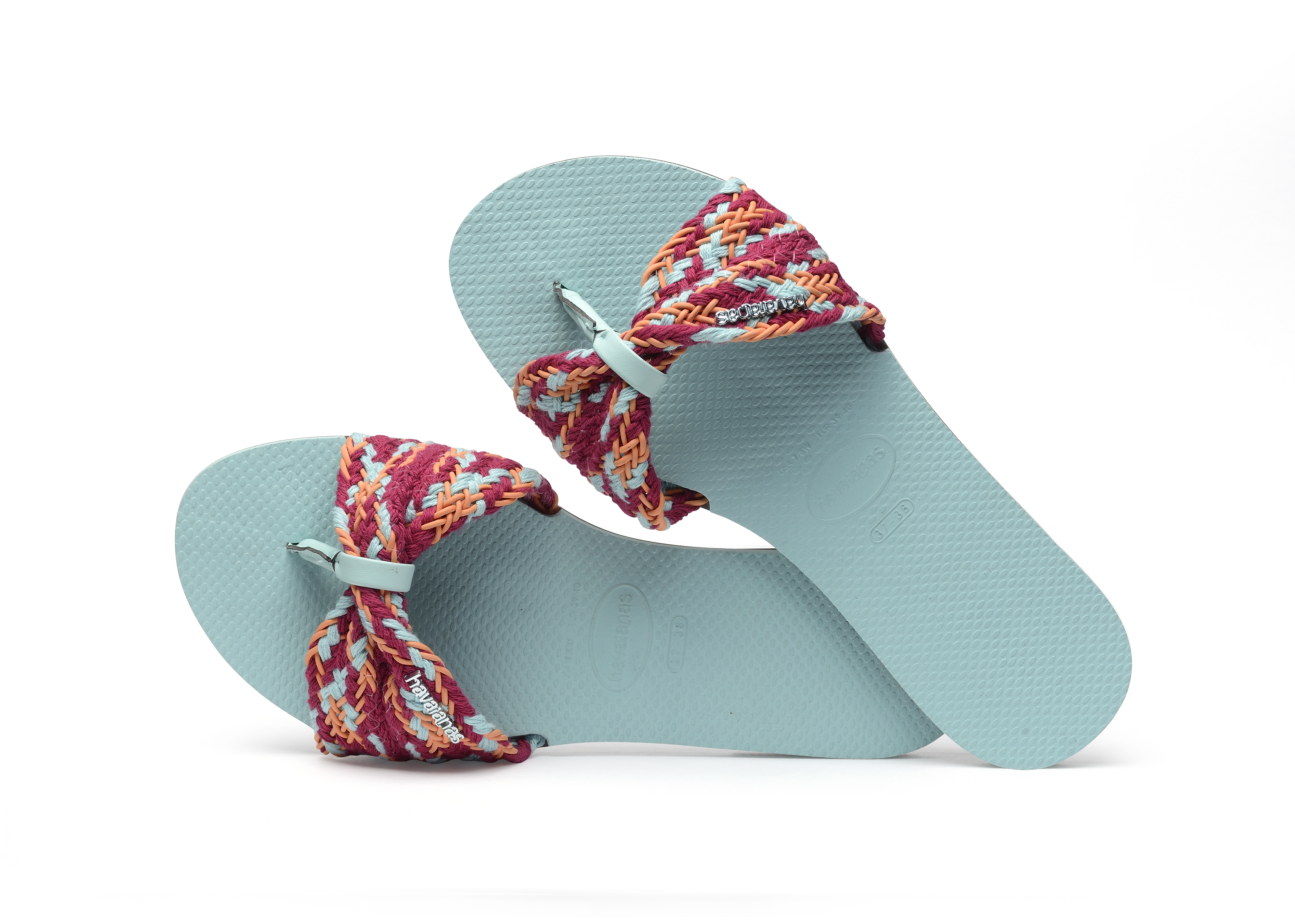 You Saint Tropez Mesh Sky Blue夾腳拖  NT $1,350 Havaianas。（Havaianas提供）