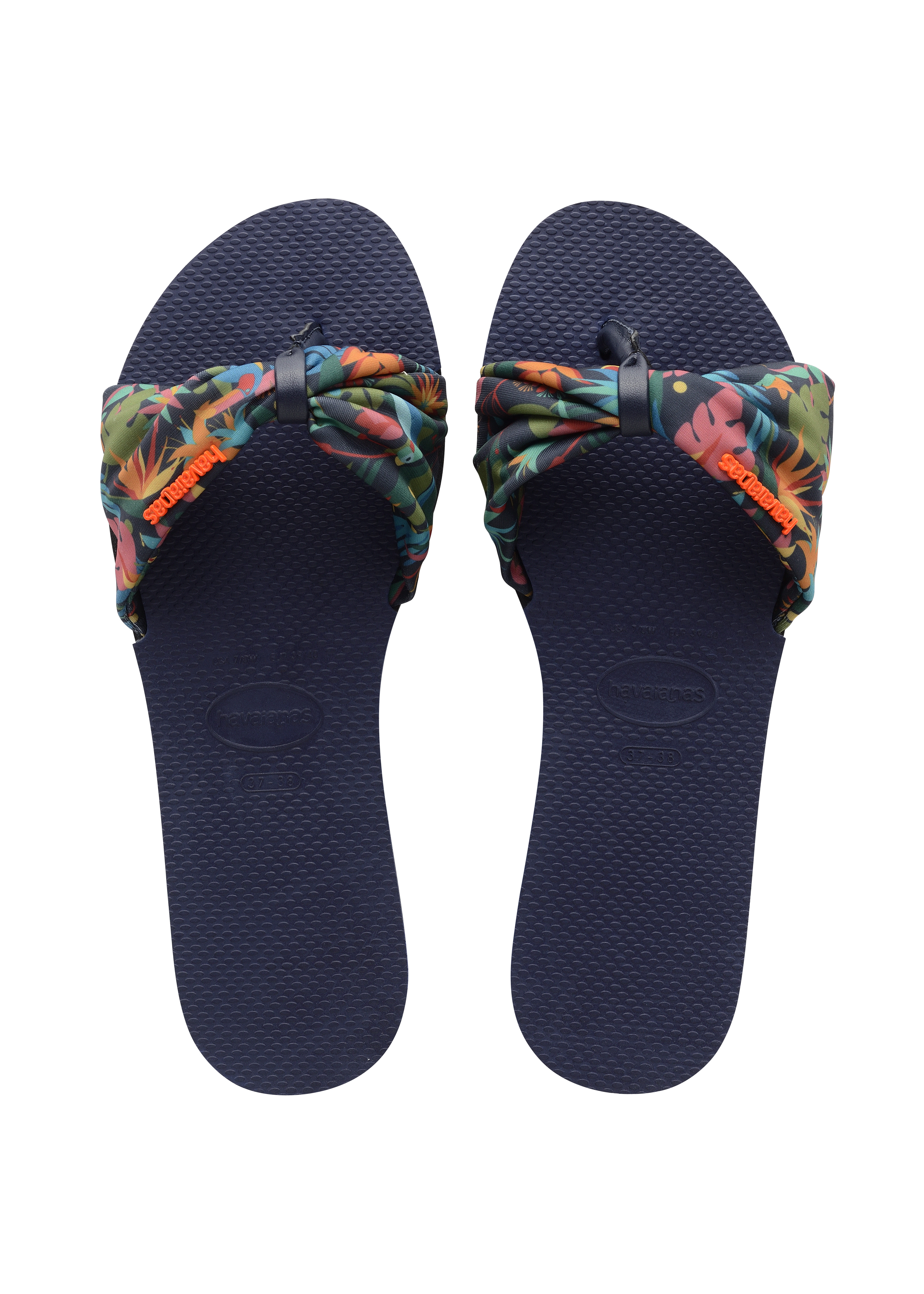 You Saint Tropez Mesh Tropez Navy Bluea夾腳拖  NT $1,350 Havaianas。（Havaianas提供）