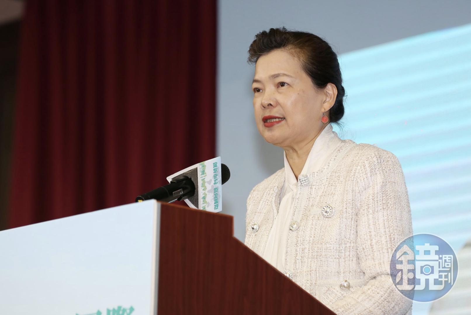 經濟部公布有員工確診且接觸過部長王美花（圖）、次長曾文生，兩人因此進行篩檢並居家隔離。（資料照）