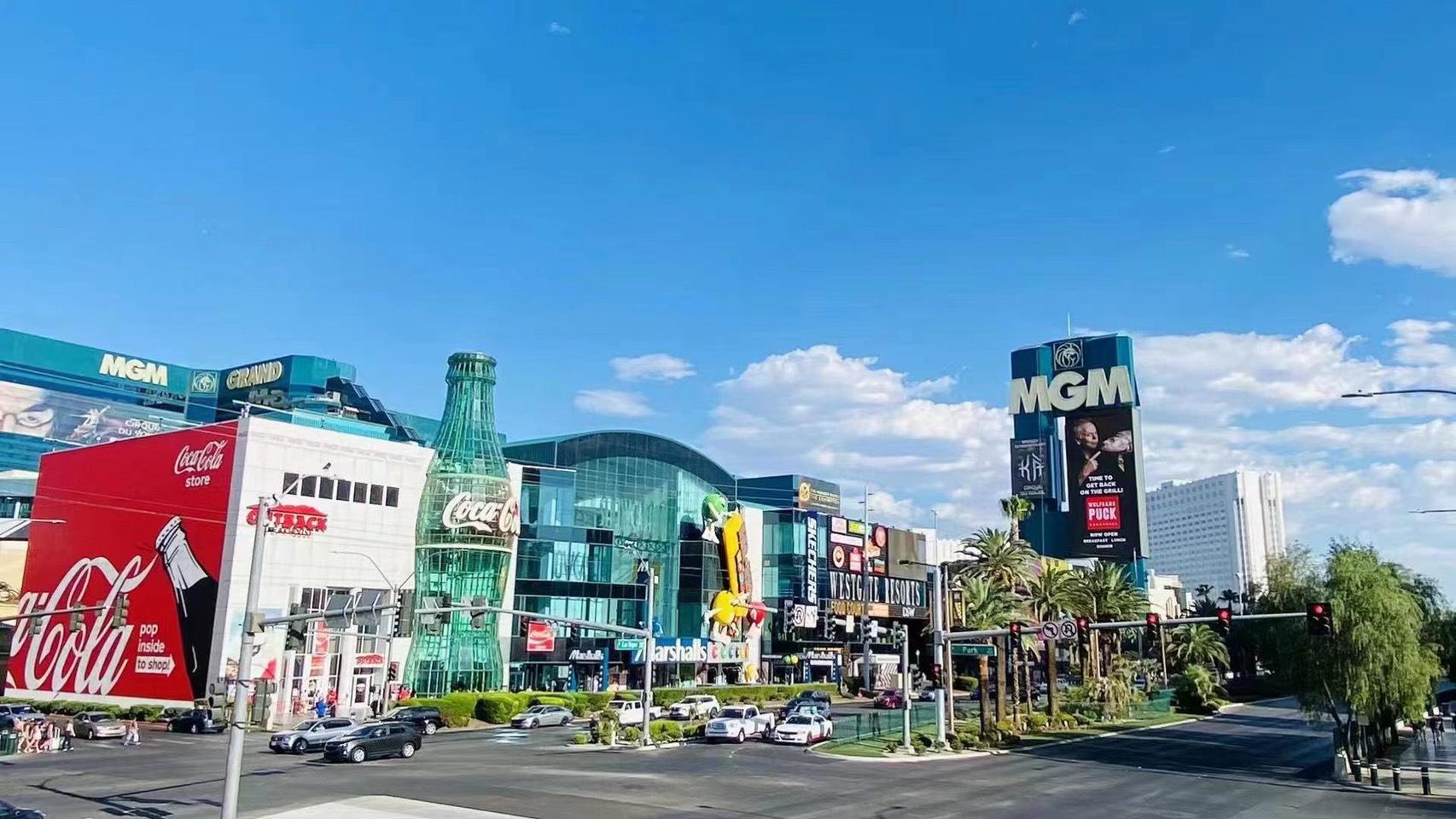 美西的拉斯維加斯是全球最知名的度假勝地,最近美國觀光開始復甦,各景點也出現人潮。(雄獅旅遊提供)