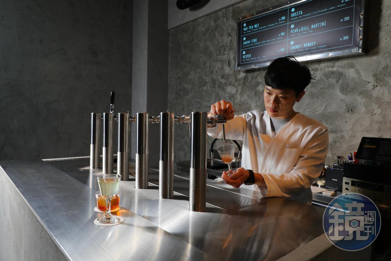 新空間提供6款汲取式調酒,視季節不定期更換酒單內容。