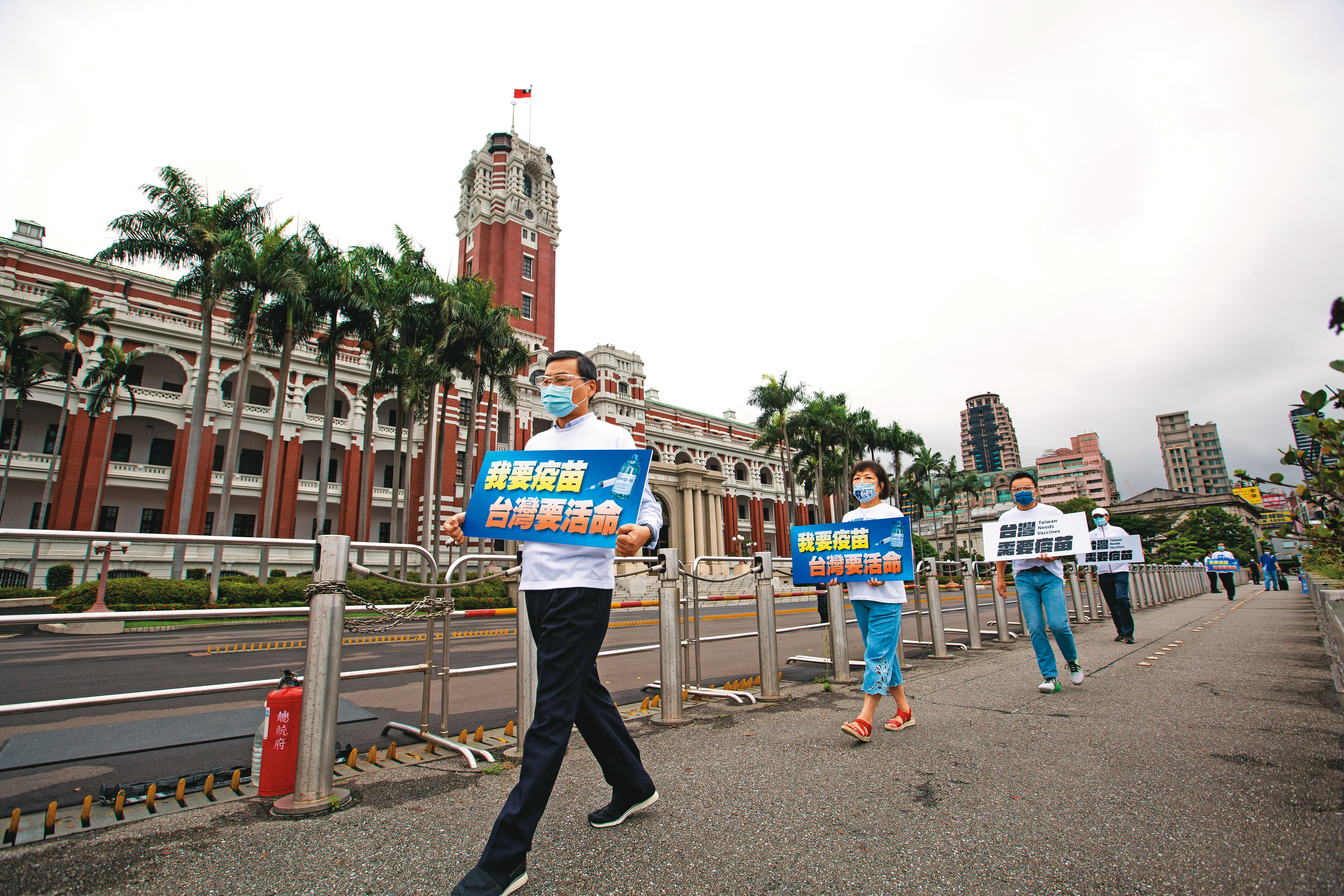 國民黨立委發起為期一週的行動，到總統府及疾管署前抗議，但最後僅持續四天就草草收場。