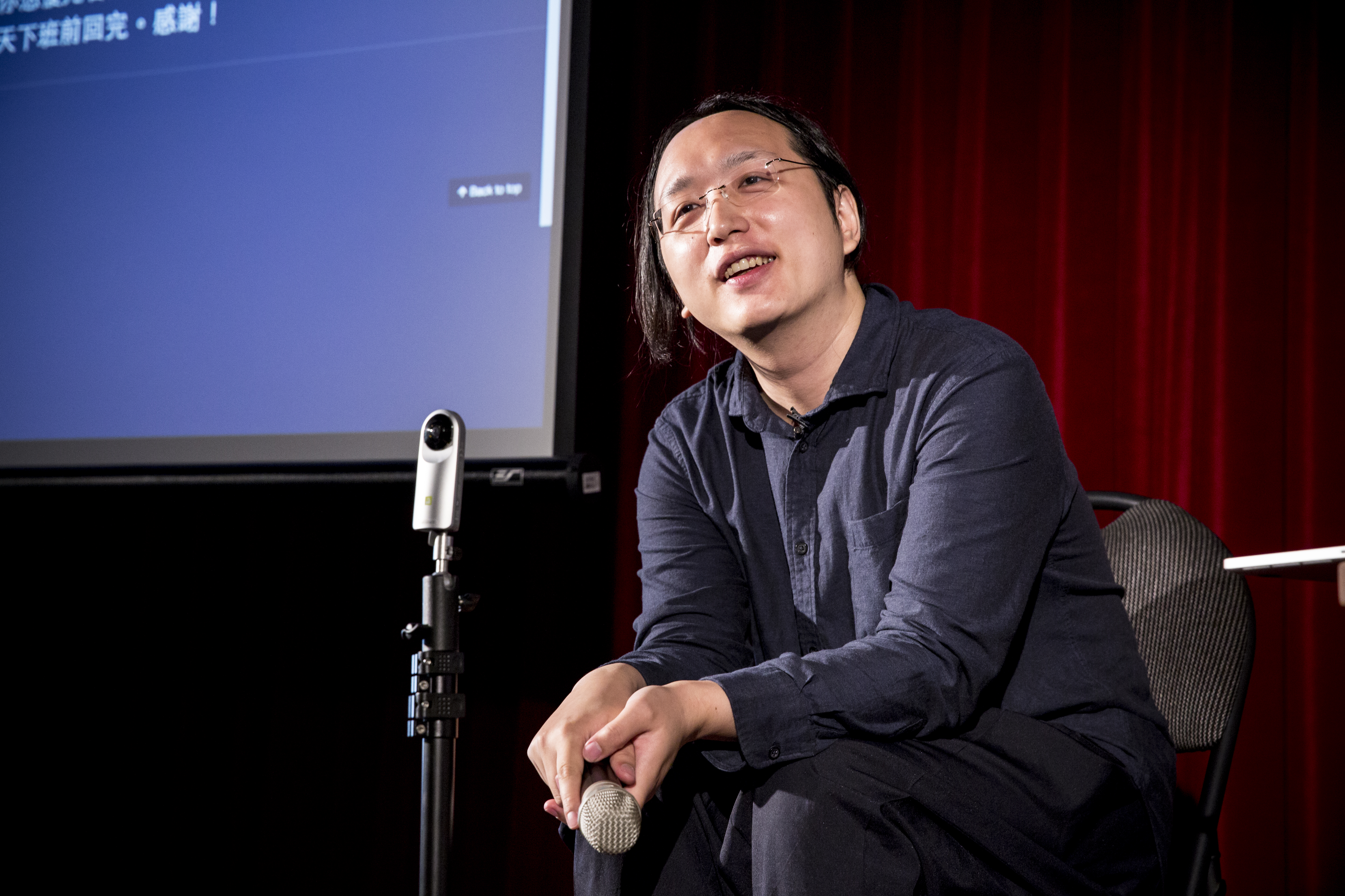 唐鳳（圖）在日本有一定知名度，加上超群能力，台大醫師施景中認為可以請她協助日本改善疫苗預約系統「報恩」。（本刊資料照）