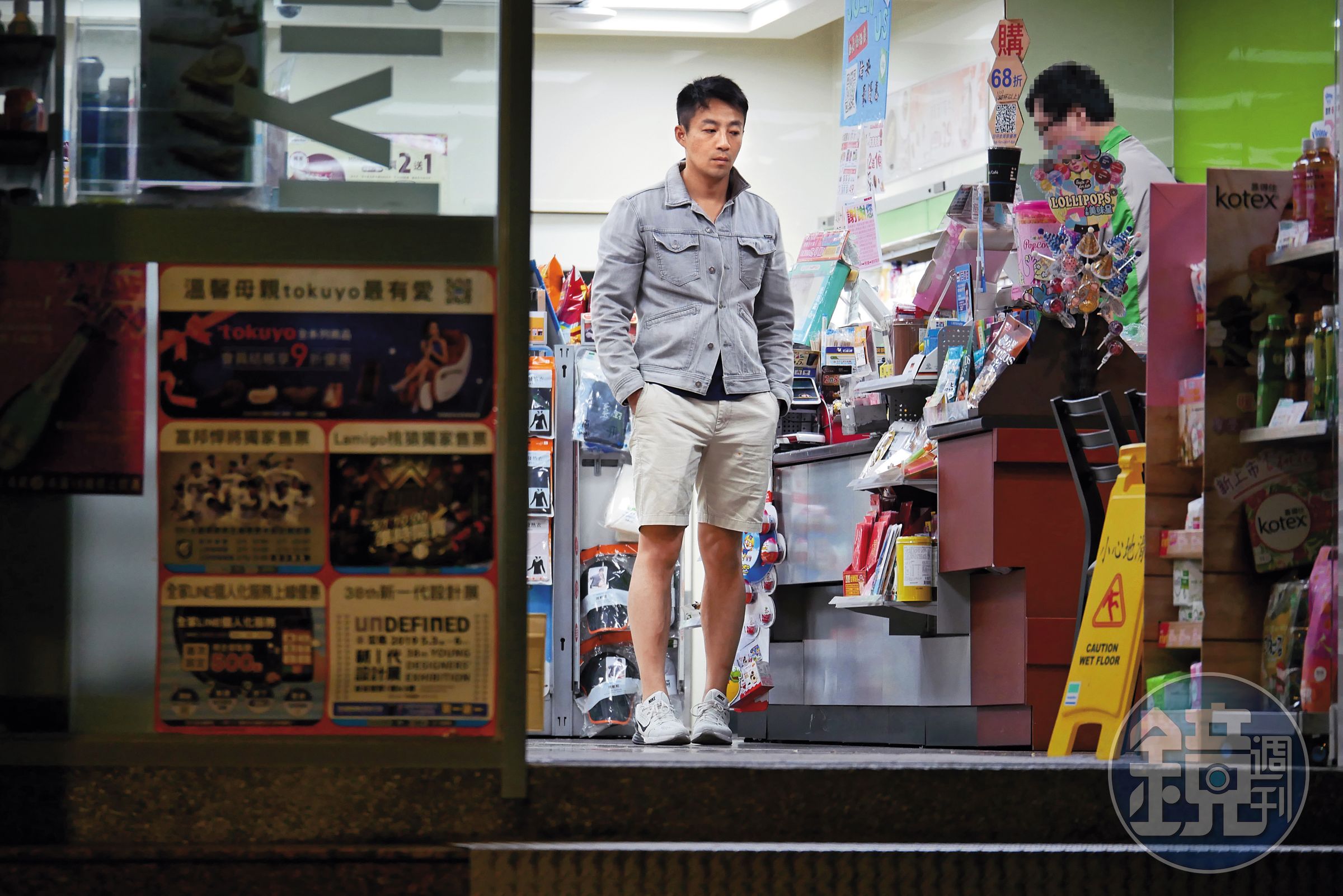本刊之前直擊汪小菲人在台灣奔走，那時有傳他跟大S也是吵架，但不是為了錢，而是兒女教育問題。