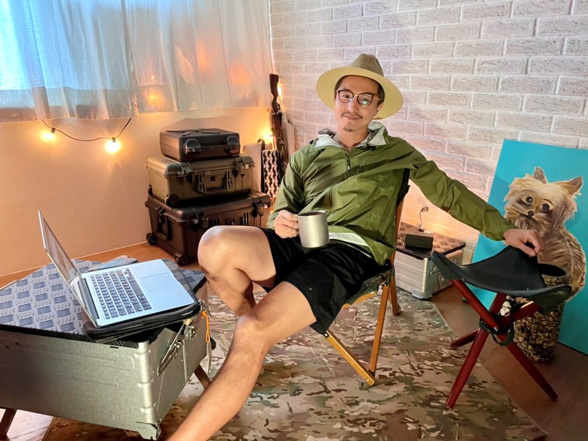 王少偉個人YT頻道《隔壁老王UncleSam》將在明天中午12點首播。(建印娛樂)