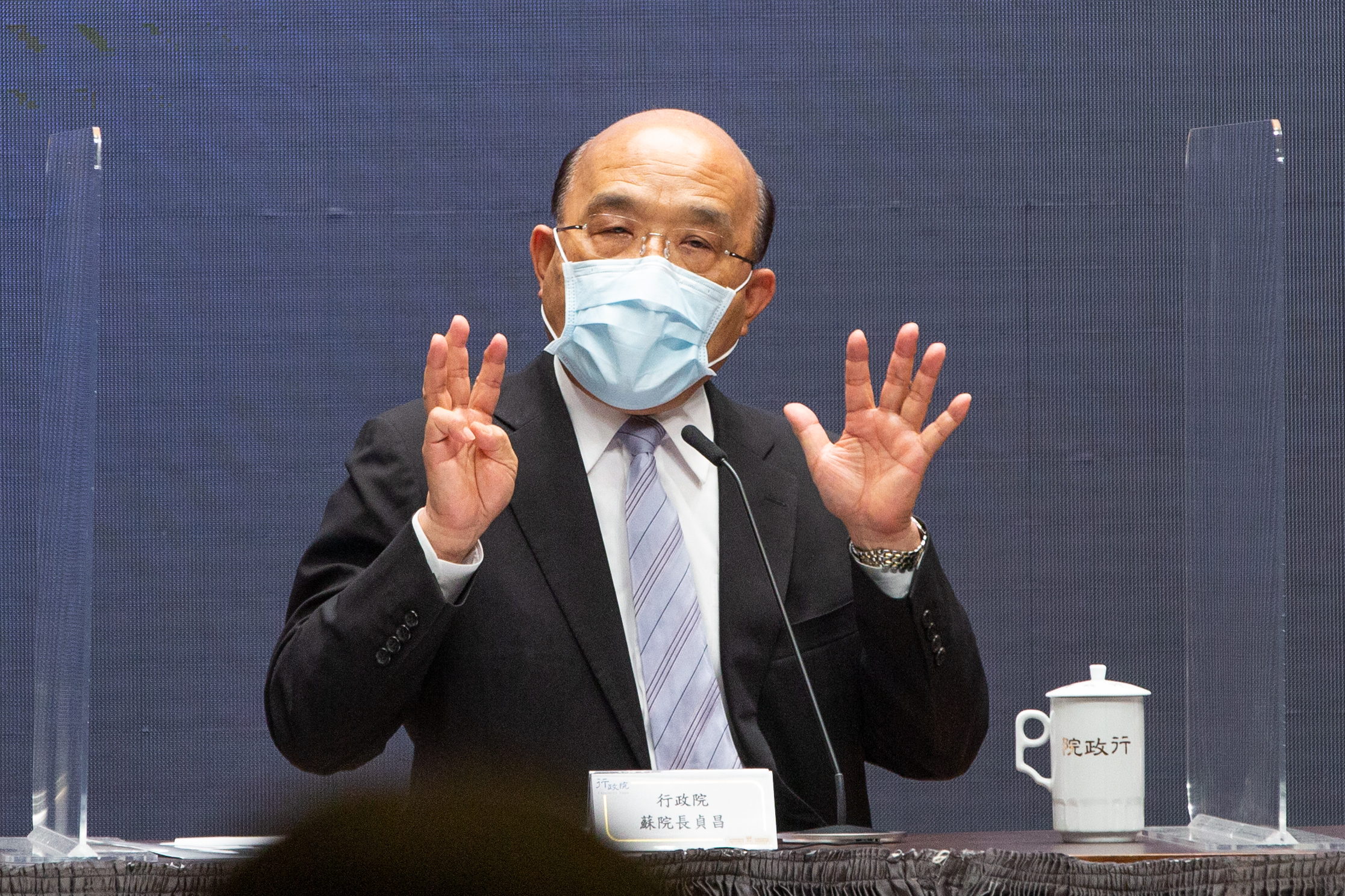 對於郭台銘擬購買BNT疫苗，行政院長蘇貞昌今天表示，疫苗跟口袋裡的錢不一樣。（本刊資料照）