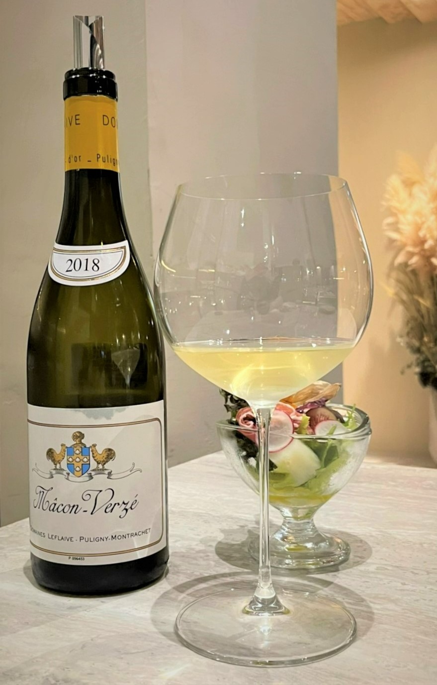 「domaine leflaive macon verze 2018」白酒帶著柑橘芬芳和鮮爽氣息。