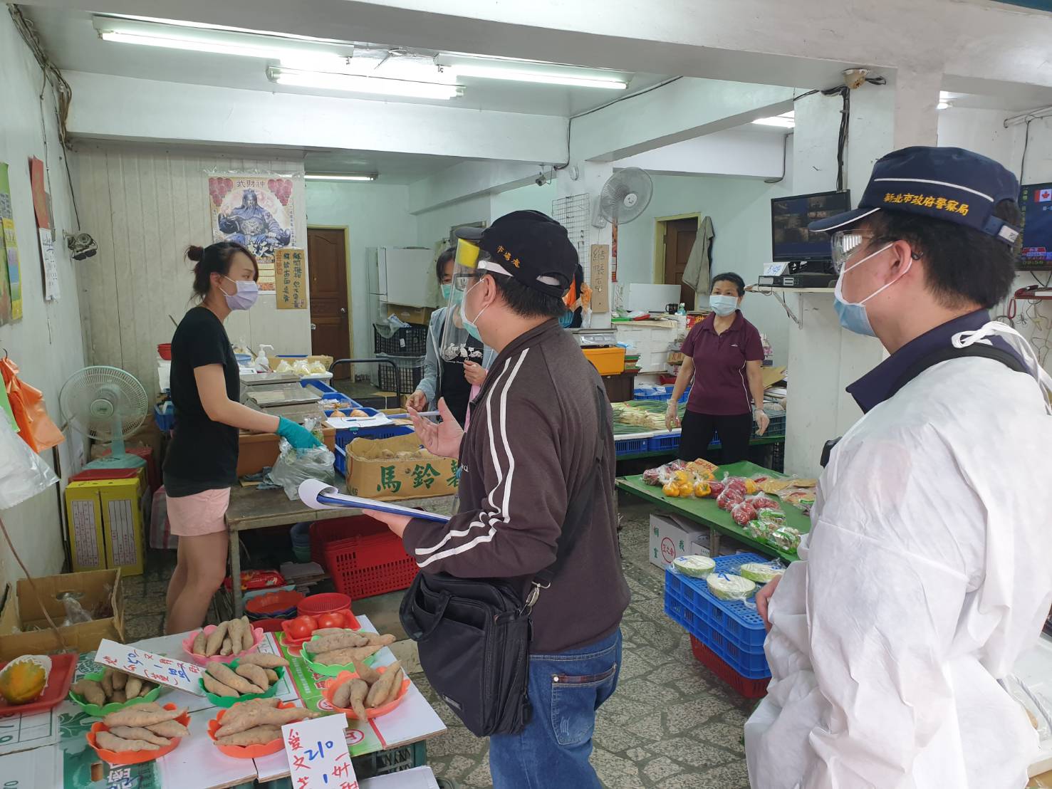 警方表示現階段配合市場管理處及板橋區公所稽查轄區7處傳統市場。（警方提供）