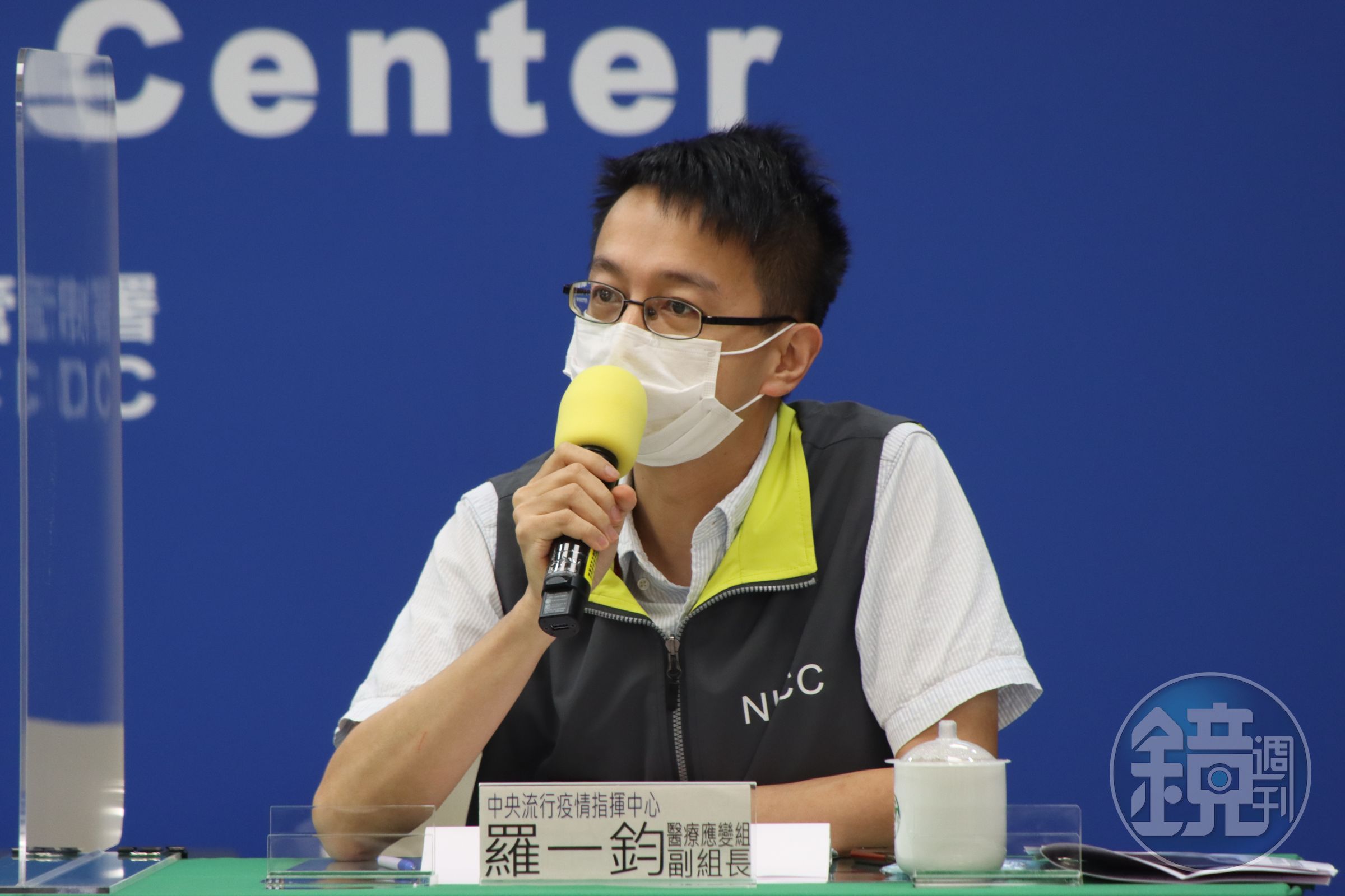 醫療應變組副組長羅一指出，目前有35例為到院前死亡，可能為「隱形缺氧」。（指揮中心提供）