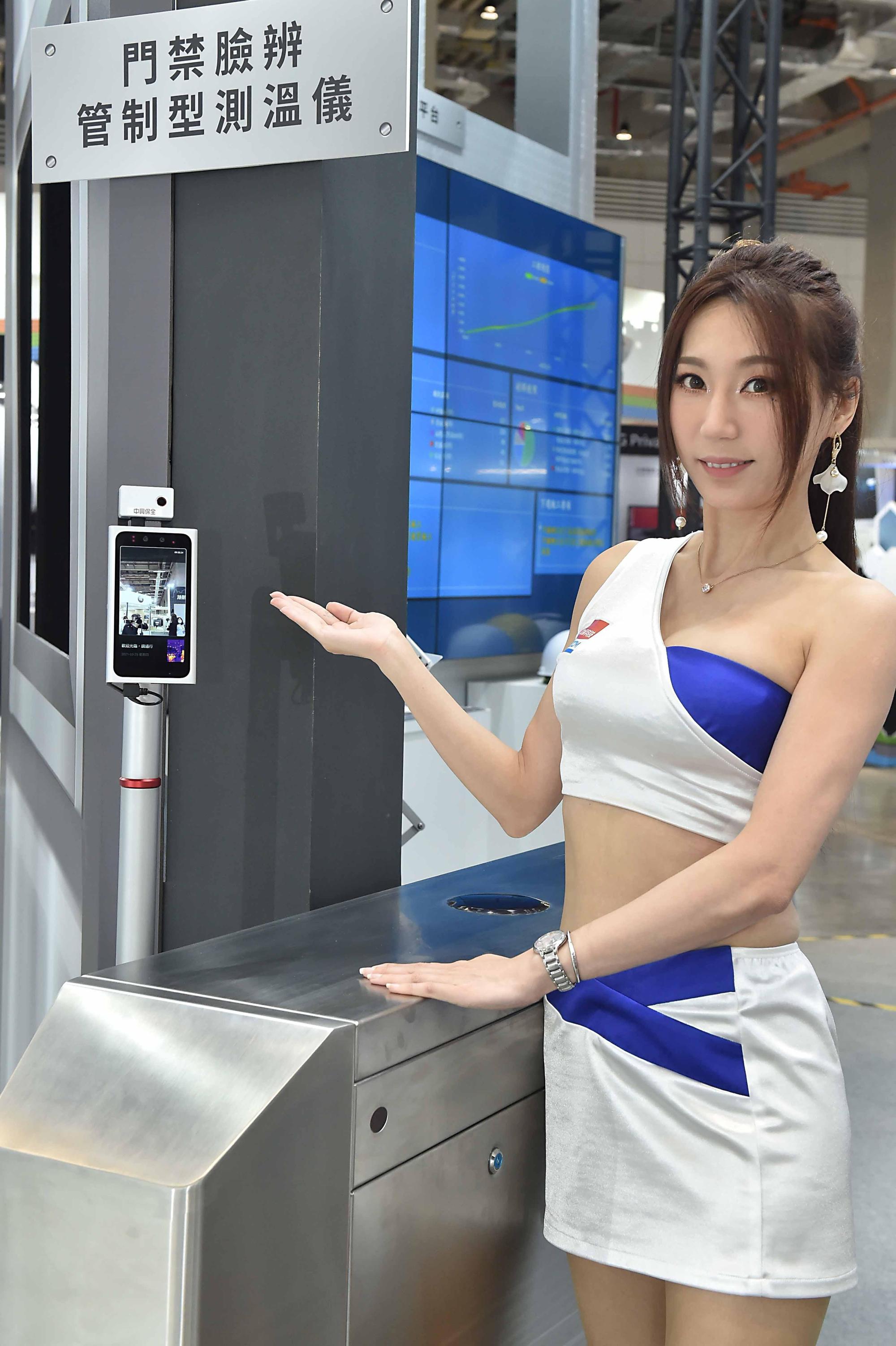中保科推出結合門禁臉辨管制型測溫機，可方便公司管理出入人員。（中保科提供）