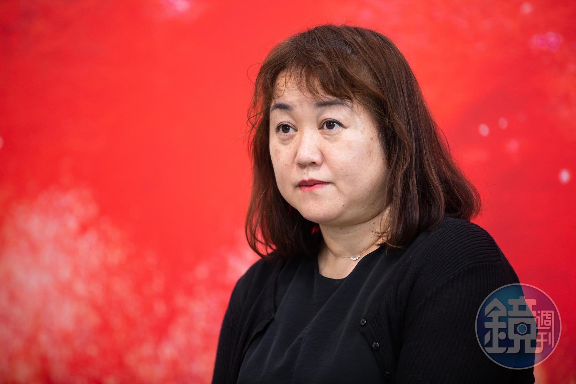 異鄉人的孤絕有利於塩田千春的藝術創作。
