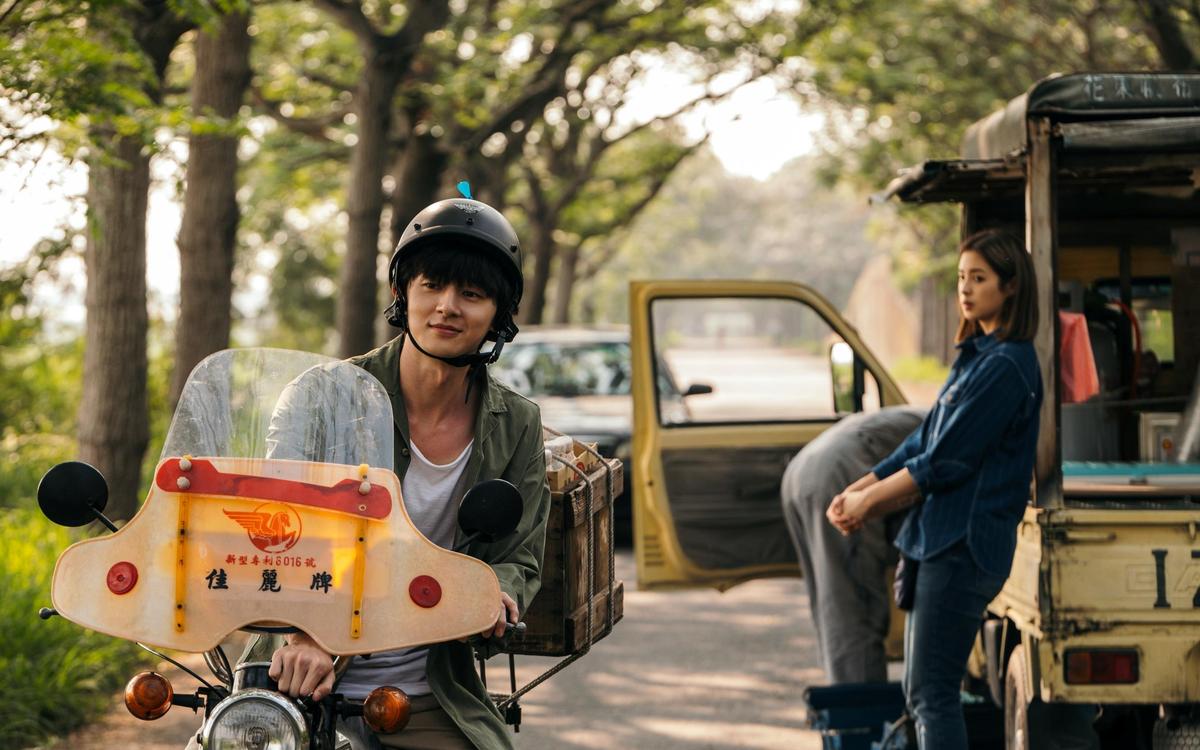 阮光民的《用九柑仔店》2019年改編為電視劇，叫好又叫座。（三立提供）