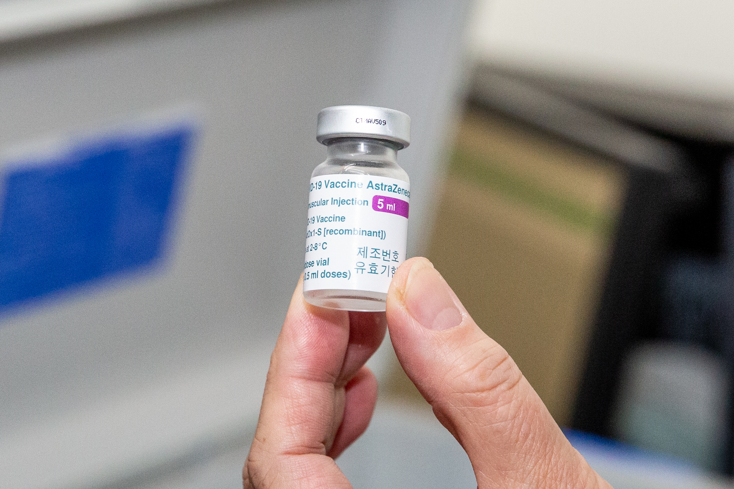 嘉義一名藥師上週接種AZ疫苗，今日被發現倒臥在地送醫不治；疫苗示意圖。（本刊資料照）