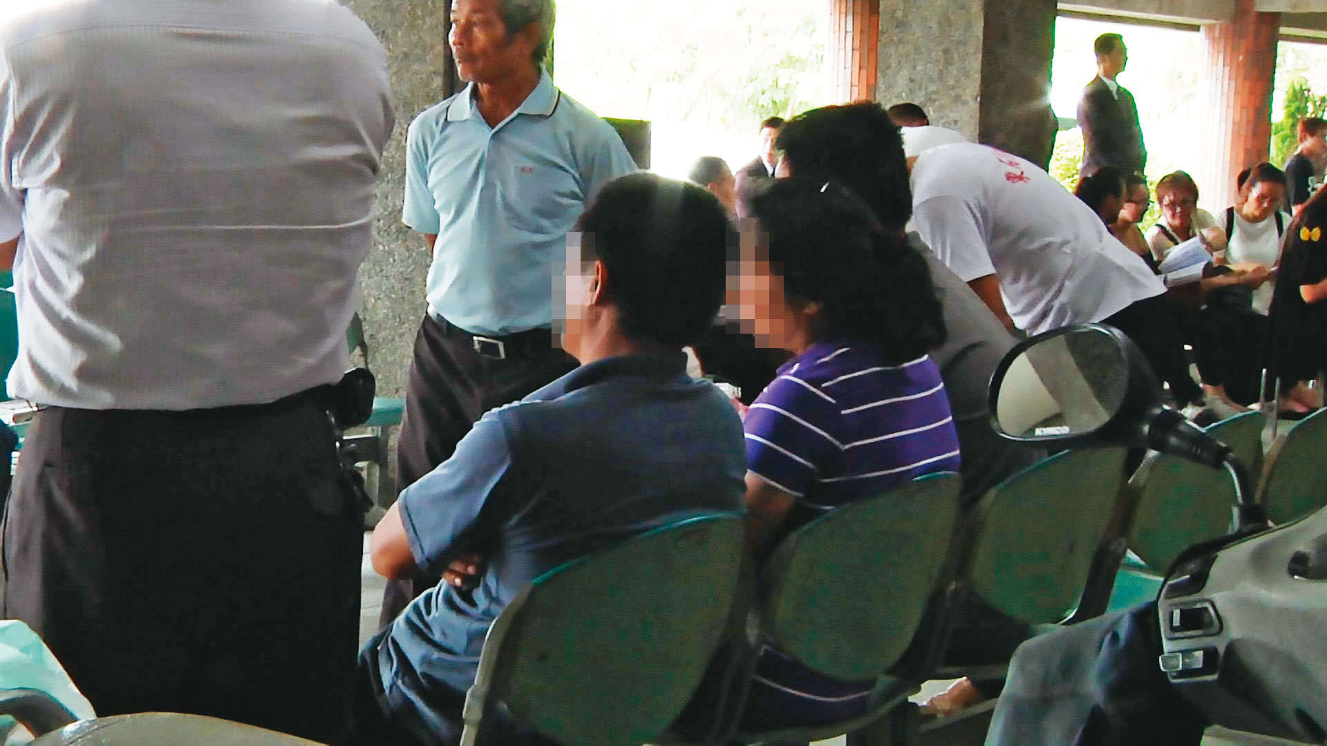 鄭女家屬向警方駁斥江男說法，指控是江男對鄭女糾纏不休。（東森新聞提供）