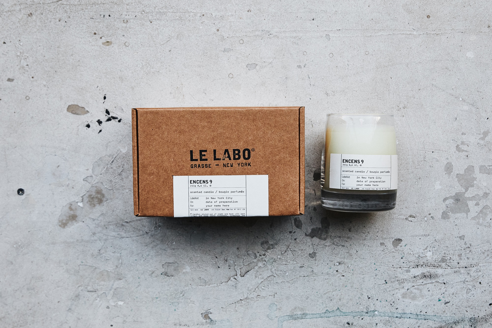 LE LABO乳香9香氛蠟燭端午節上市。245g / NT$2,650（10/10 APOTHECARY）