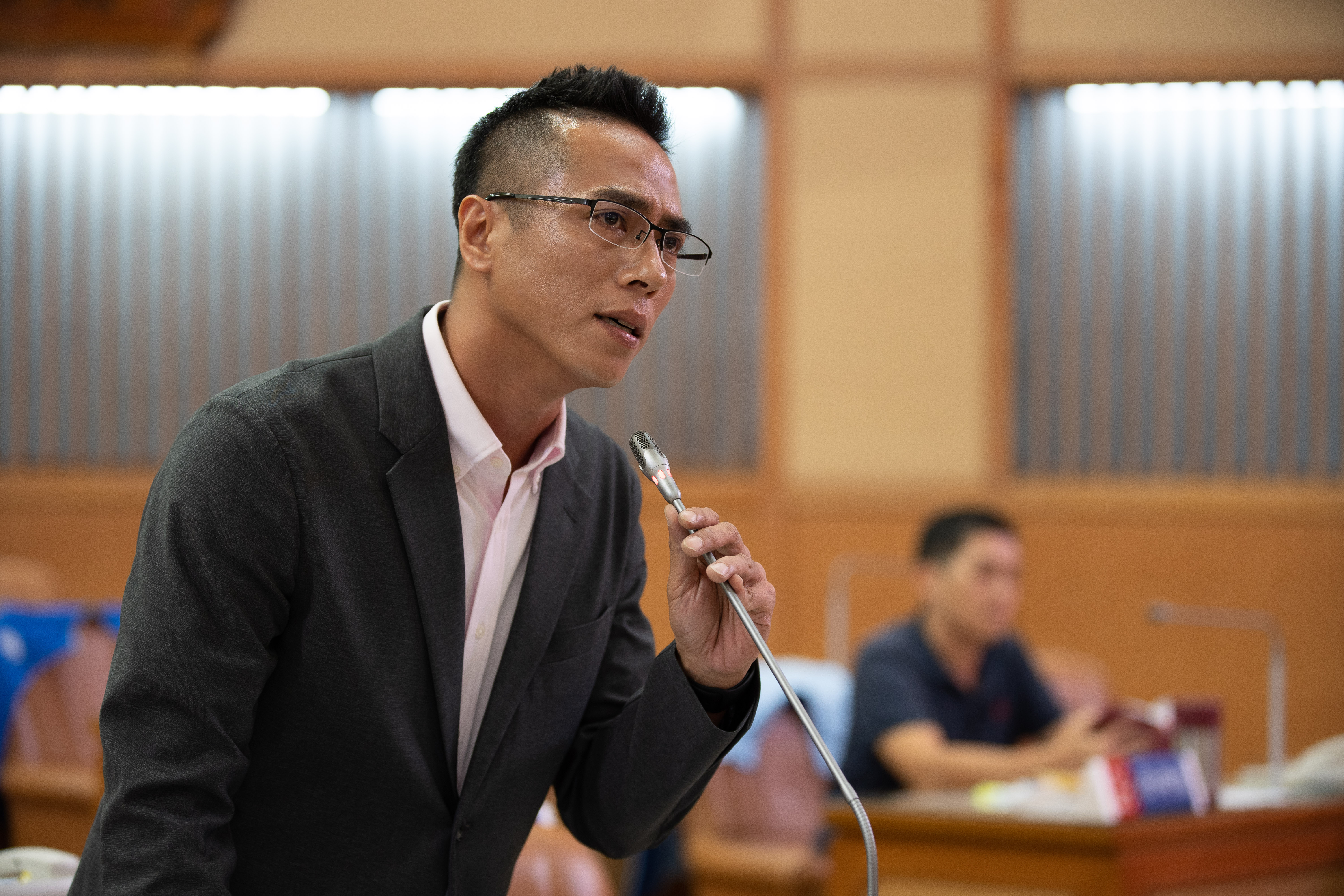 莊凱勛在最新犯罪懸疑劇《第三佈局 塵沙惑》中，挑戰演出遊走在黑白兩道的政二代議員。（CATCHPLAY提供）