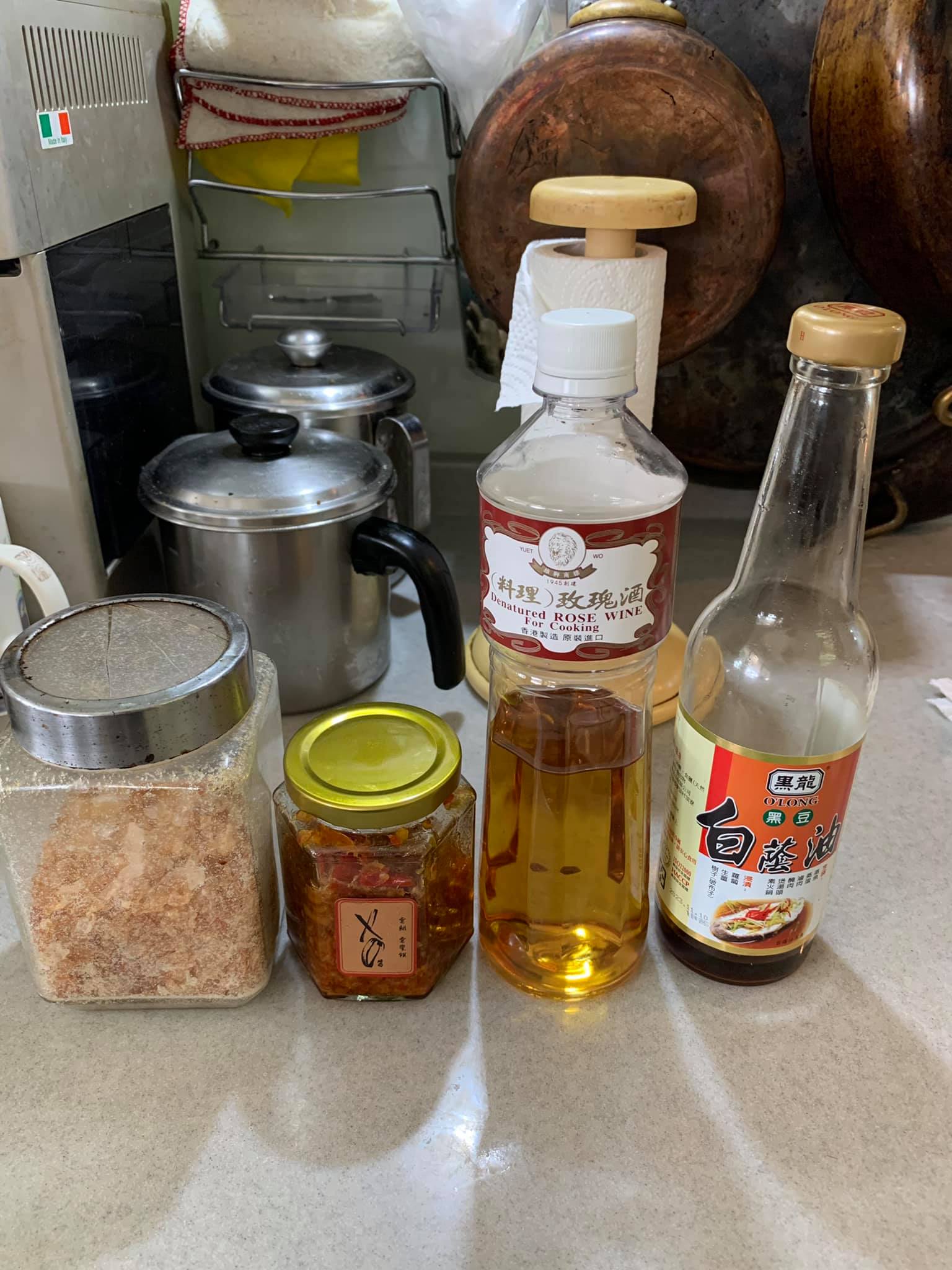 今天用的醬料及冰糖。