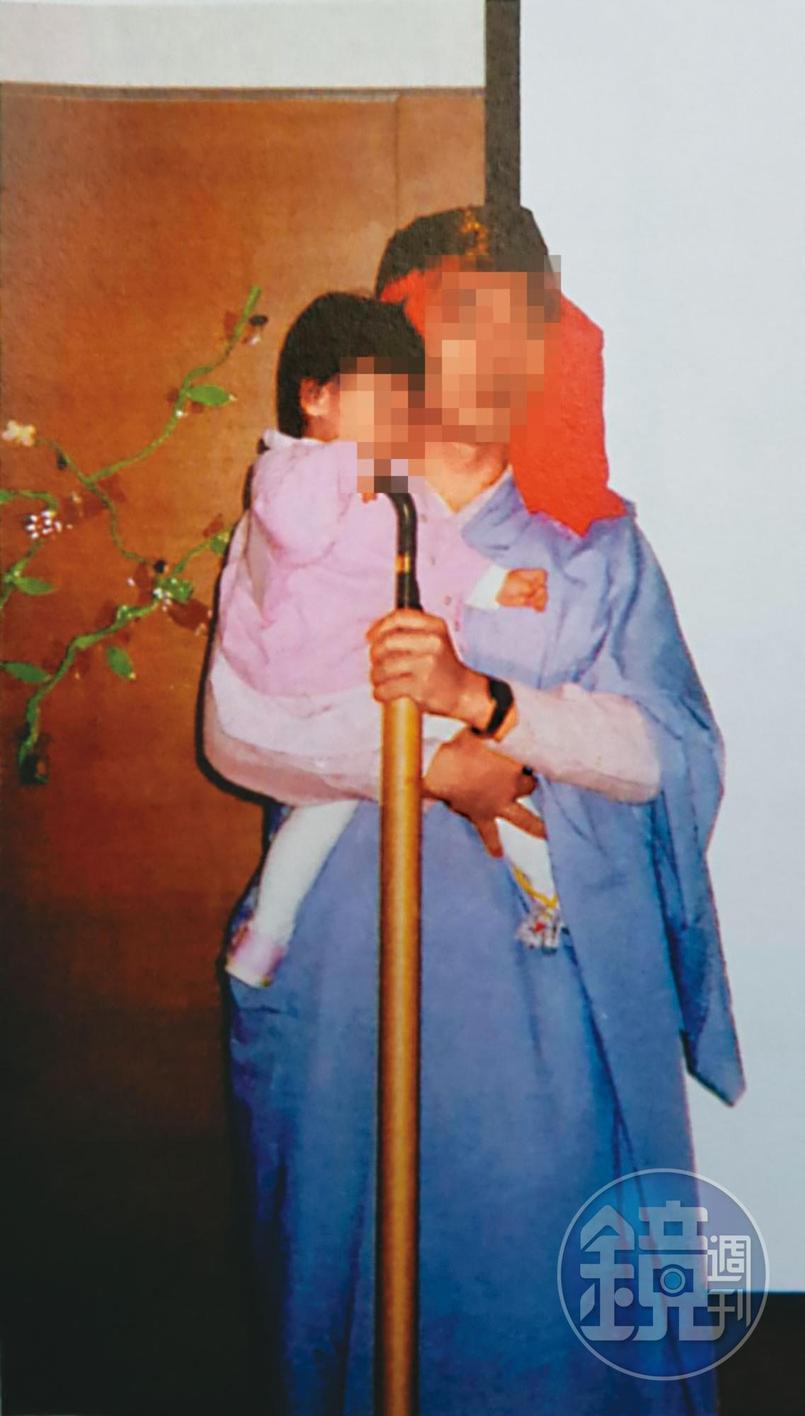 諸慶恩18年前驟逝,當時1歲小女兒(圖)牙牙學語,整天喊著爸爸。反倒是常和爸爸玩的4歲大女兒竟乖巧到從沒哭過。(讀者提供)
