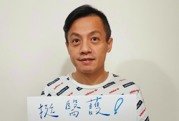 李明賢接獲民眾陳情,表示市府預約接種疫苗的通知簡訊中,地址是錯的,讓他直呼「市府搞大烏龍太誇張」。(翻攝自李明賢-阿賢之聲臉書)