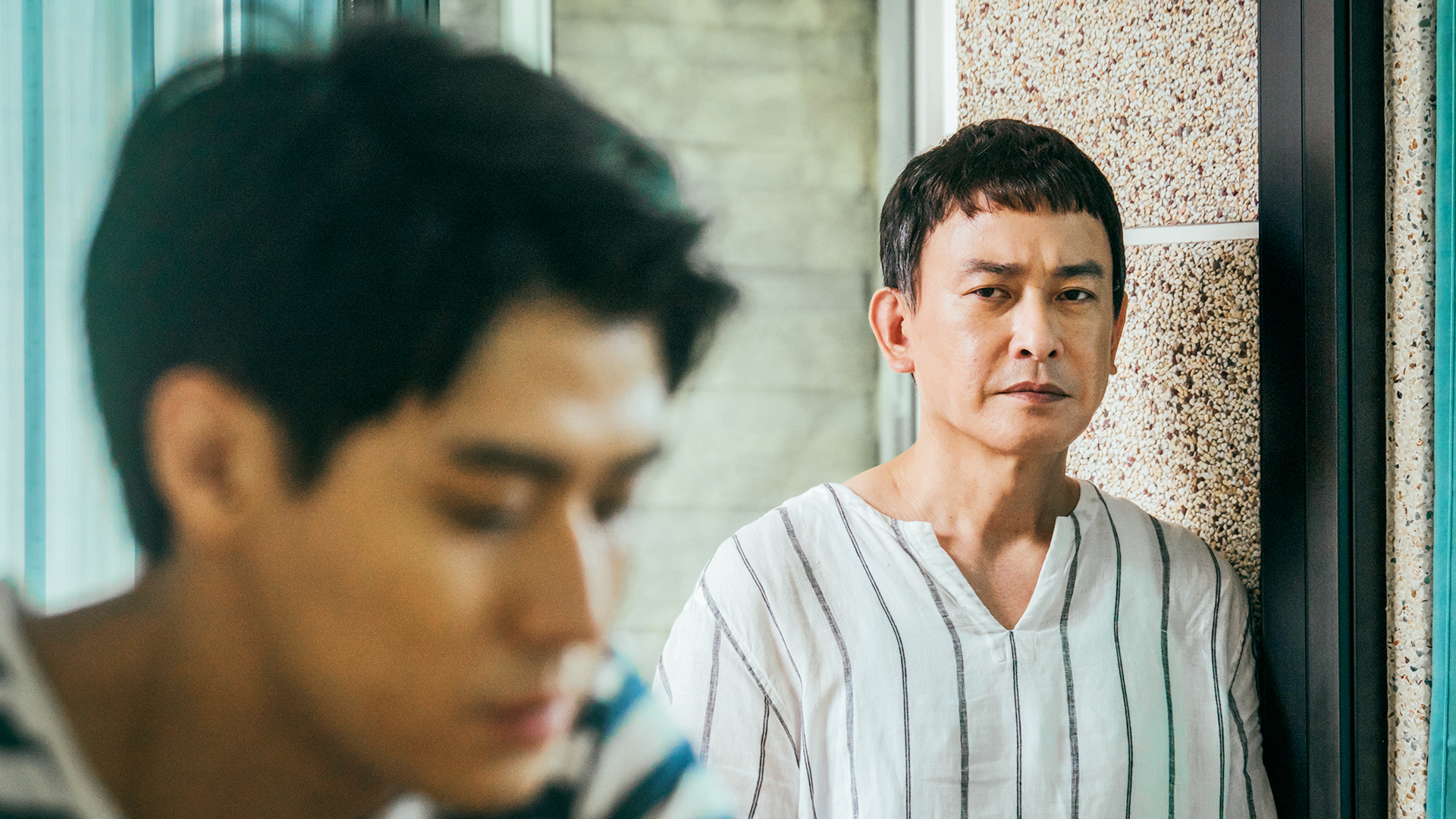 戲中王識賢李玉璽父子關係不睦。（東森、映畫提供）