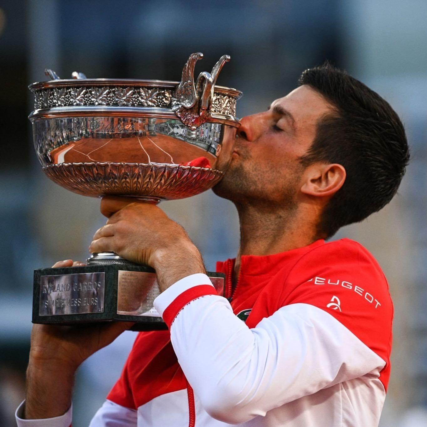 Novak Djokovic二度於法網公開賽得冠。(翻攝自Djokovic臉書)