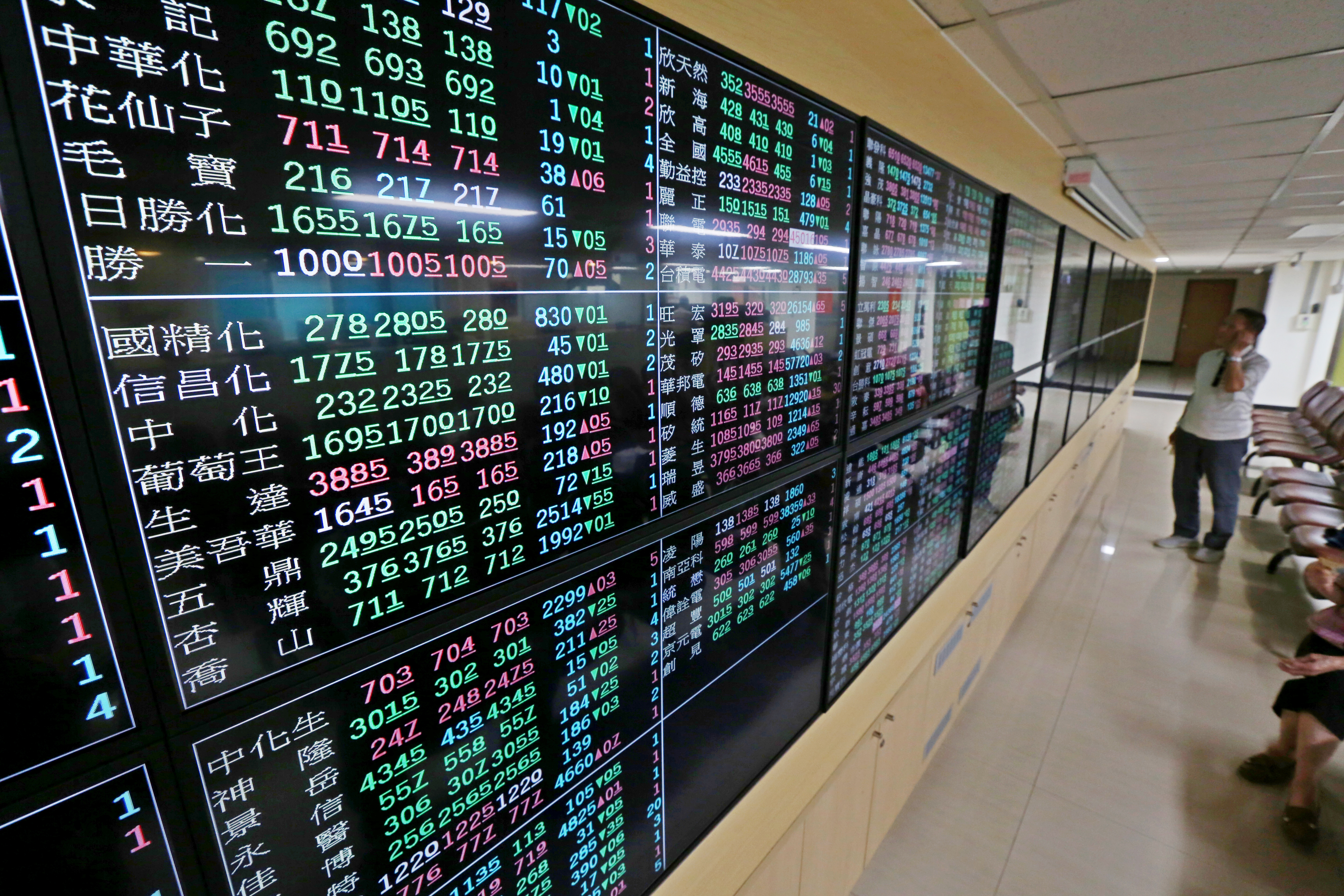 專家認為，投資生技股就像是在押寶，買賣邏輯不同於一般股票。