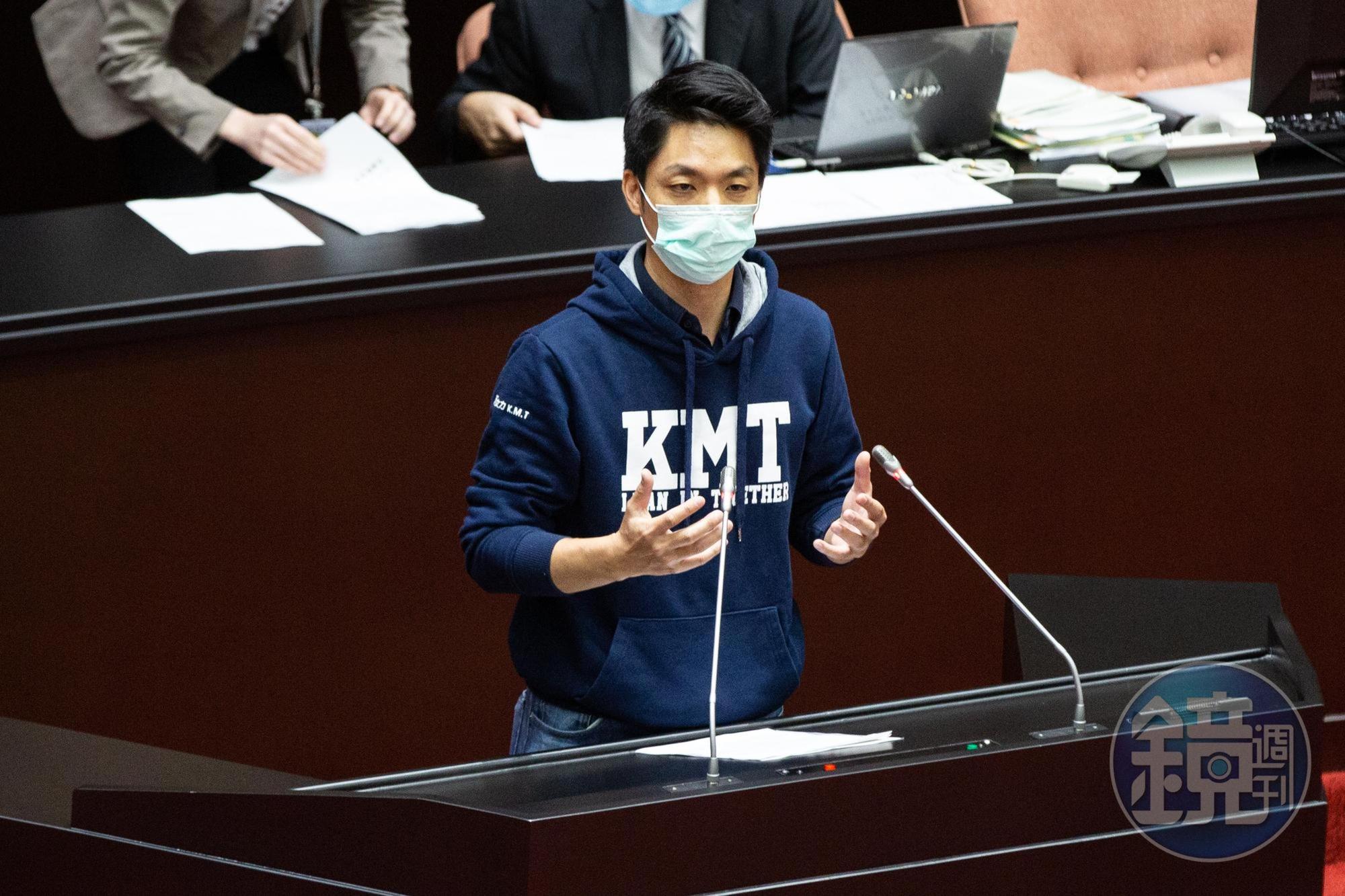 蔣萬安今天再度於臉書po文,「期盼政府聽到民眾的心聲,能夠減免水電費用,同心協力度過這次疫情難關!」(本刊資料照)