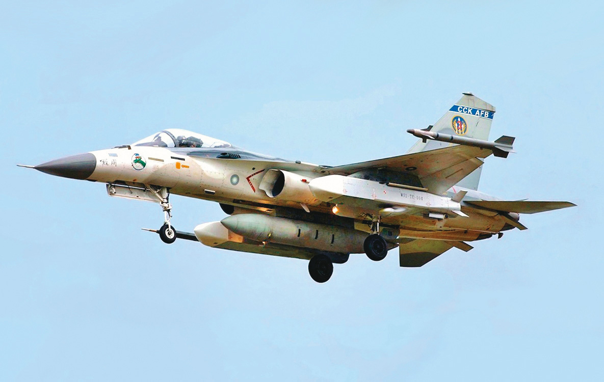 搭載萬劍彈的IDF戰機,可有效反制對方300公里內的軍事設施。(翻攝維基百科O8447)