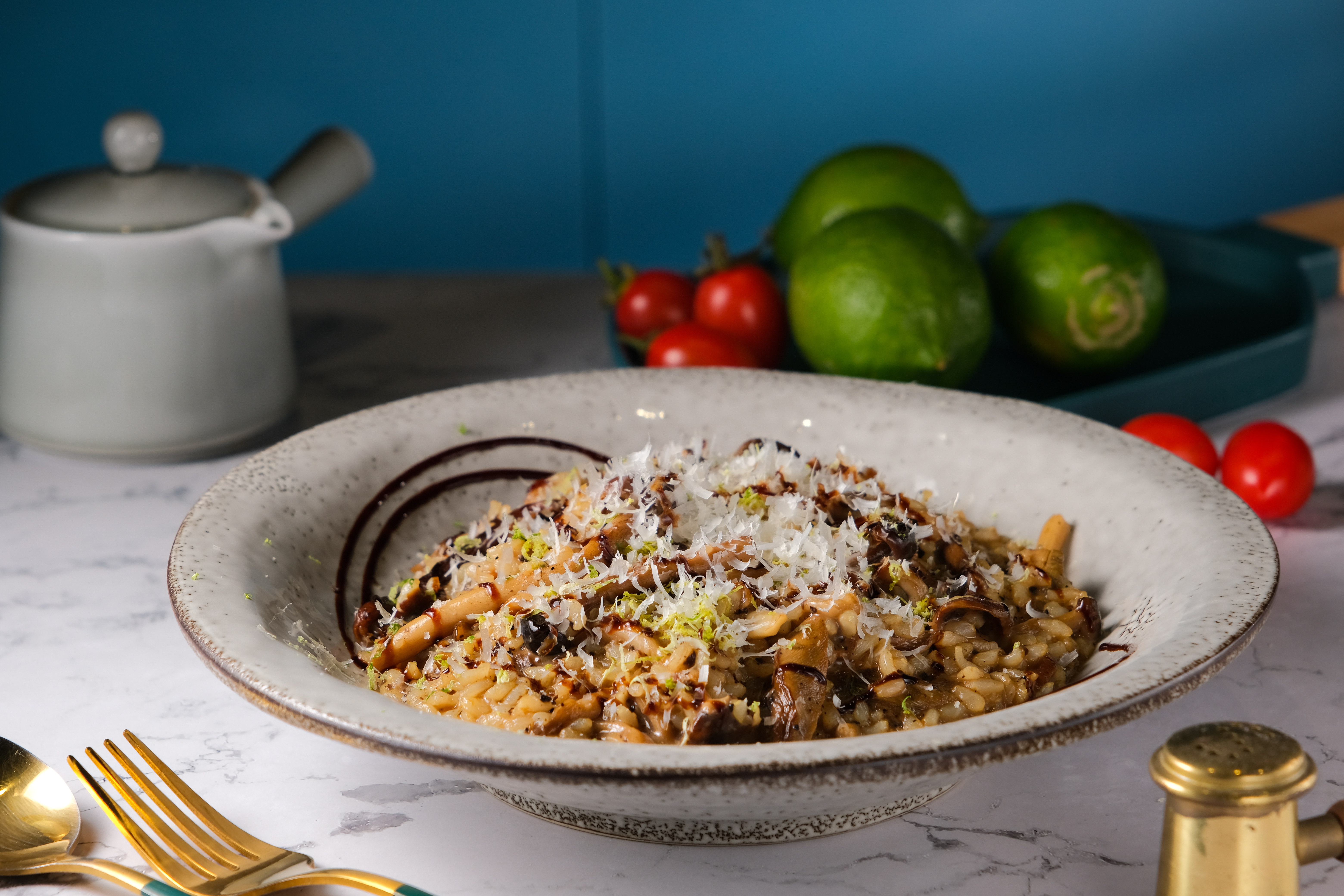 老闆蕭煜達把蔬食變得多采多姿，讓人意想不到這些都是無肉料理。