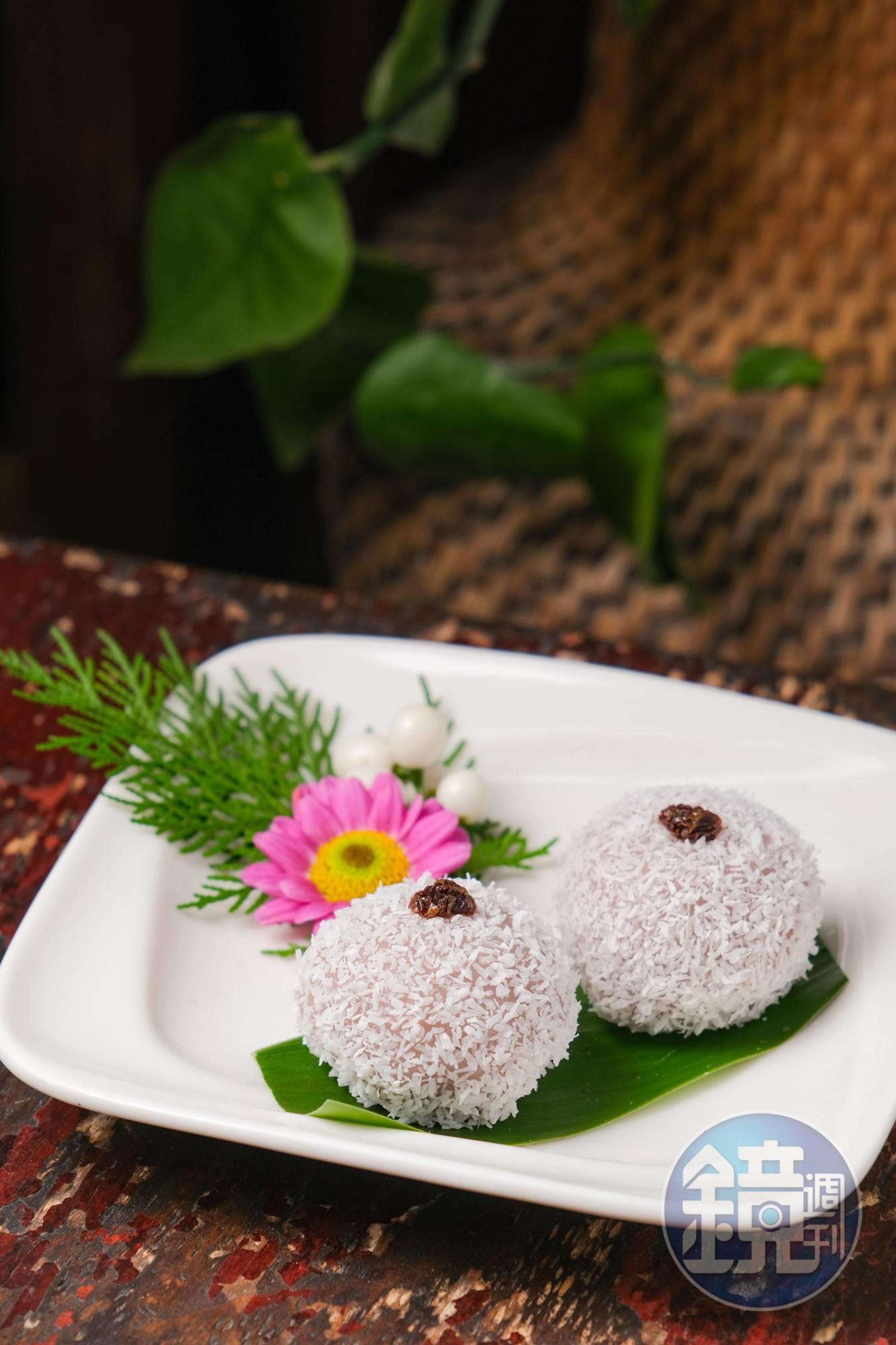 「紫薯麻糬」使用芋頭入味麻糬皮，再包進甜芝麻餡。