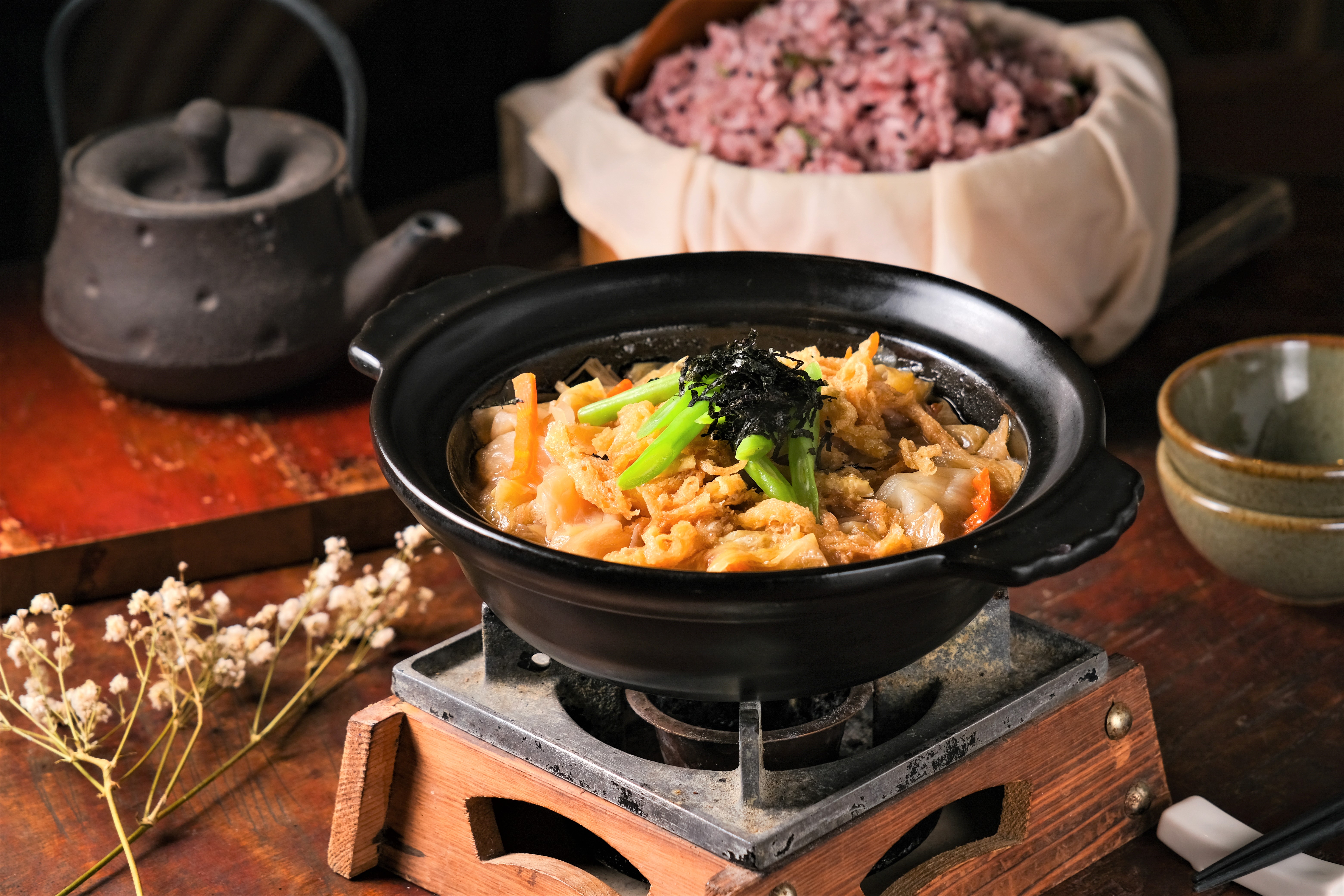 「文山草堂」提供的是無菜單的蔬食家庭料理。 