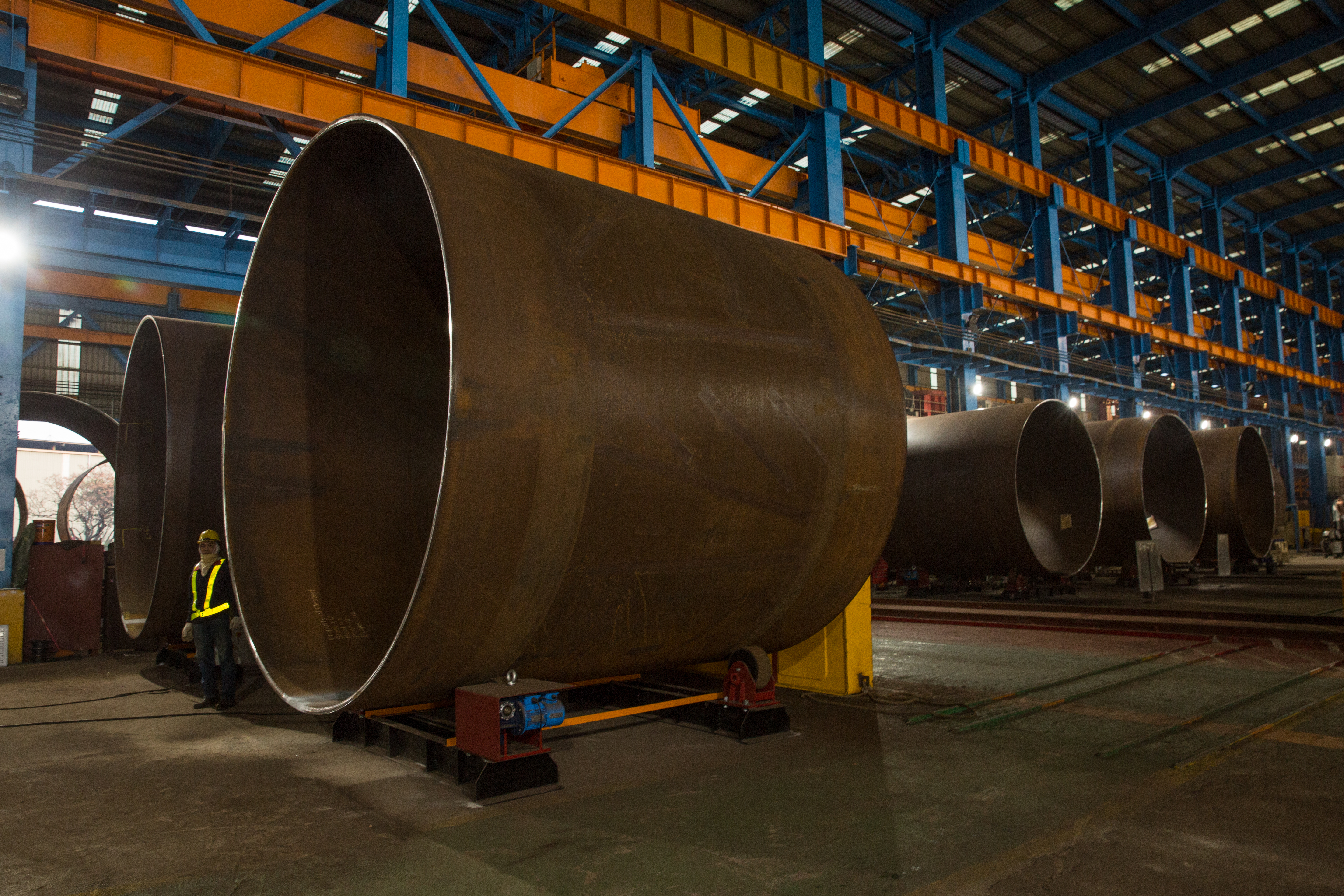 公共事業及基礎建設產業，營運穩定，適合穩健保守型投資人持有。（本刊資料照）