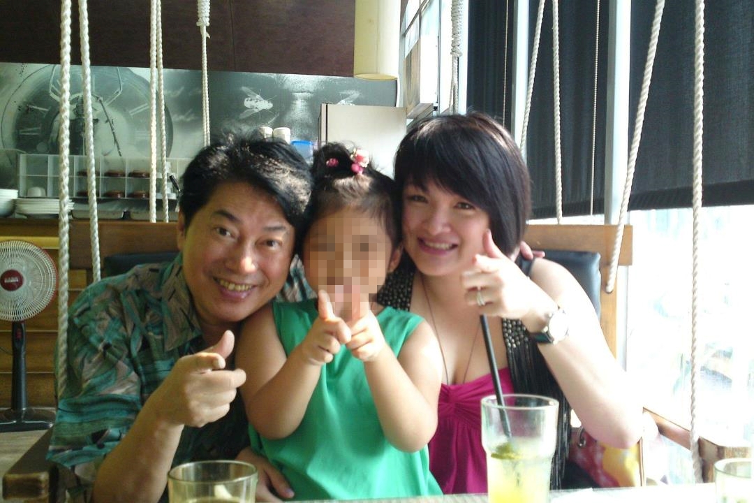 「香腸伯」長青（左）於16日逝世，妻子鍾淑雅（右）在17日凌晨於臉書發文。（翻攝自「長青(香腸伯)」臉書）